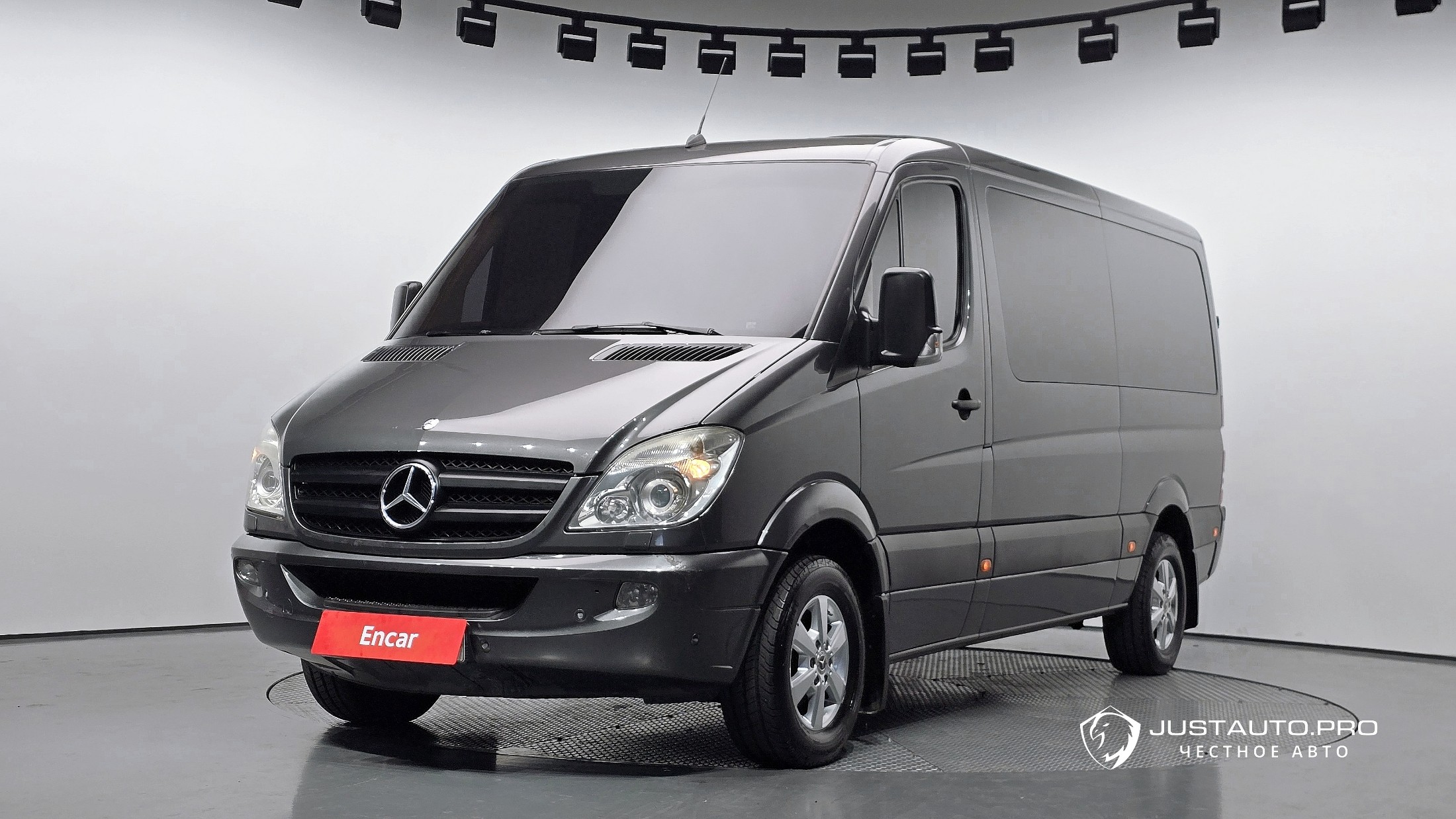Автомобиль Mercedes-Benz Sprinter