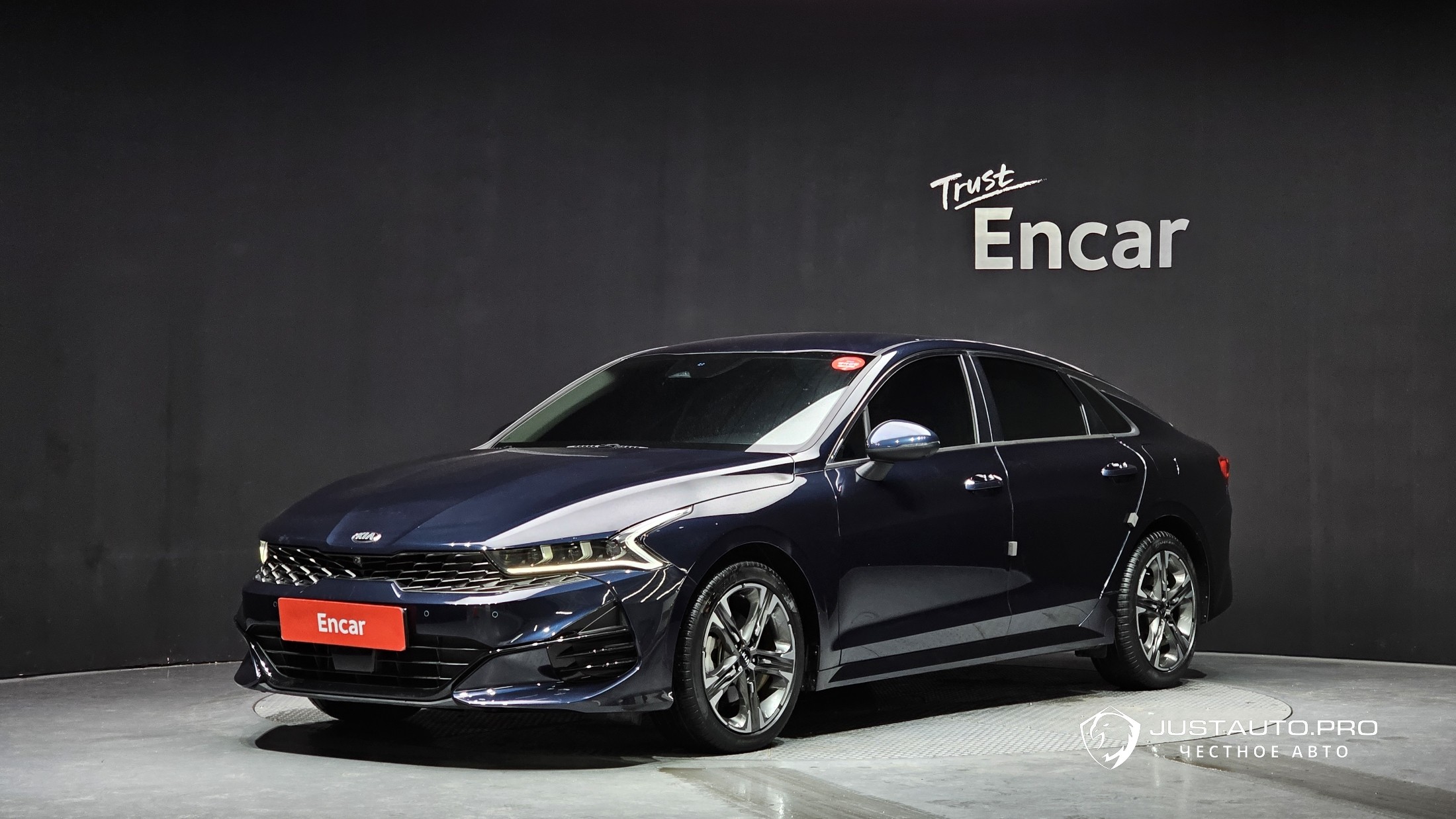 Автомобиль Kia K5