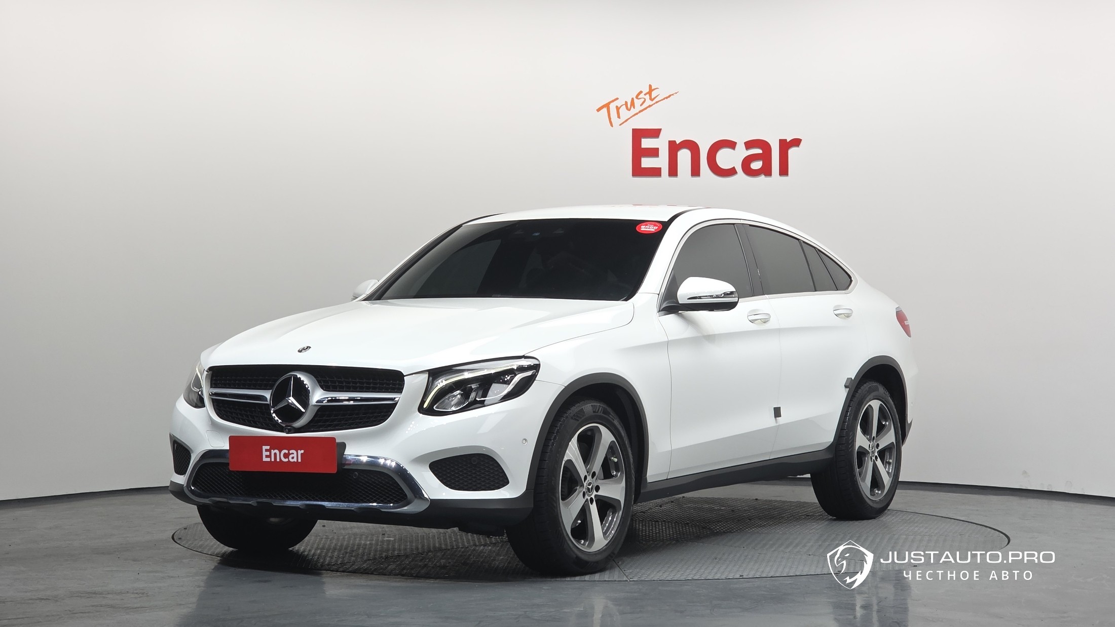 Автомобиль Mercedes-Benz GLC-Class