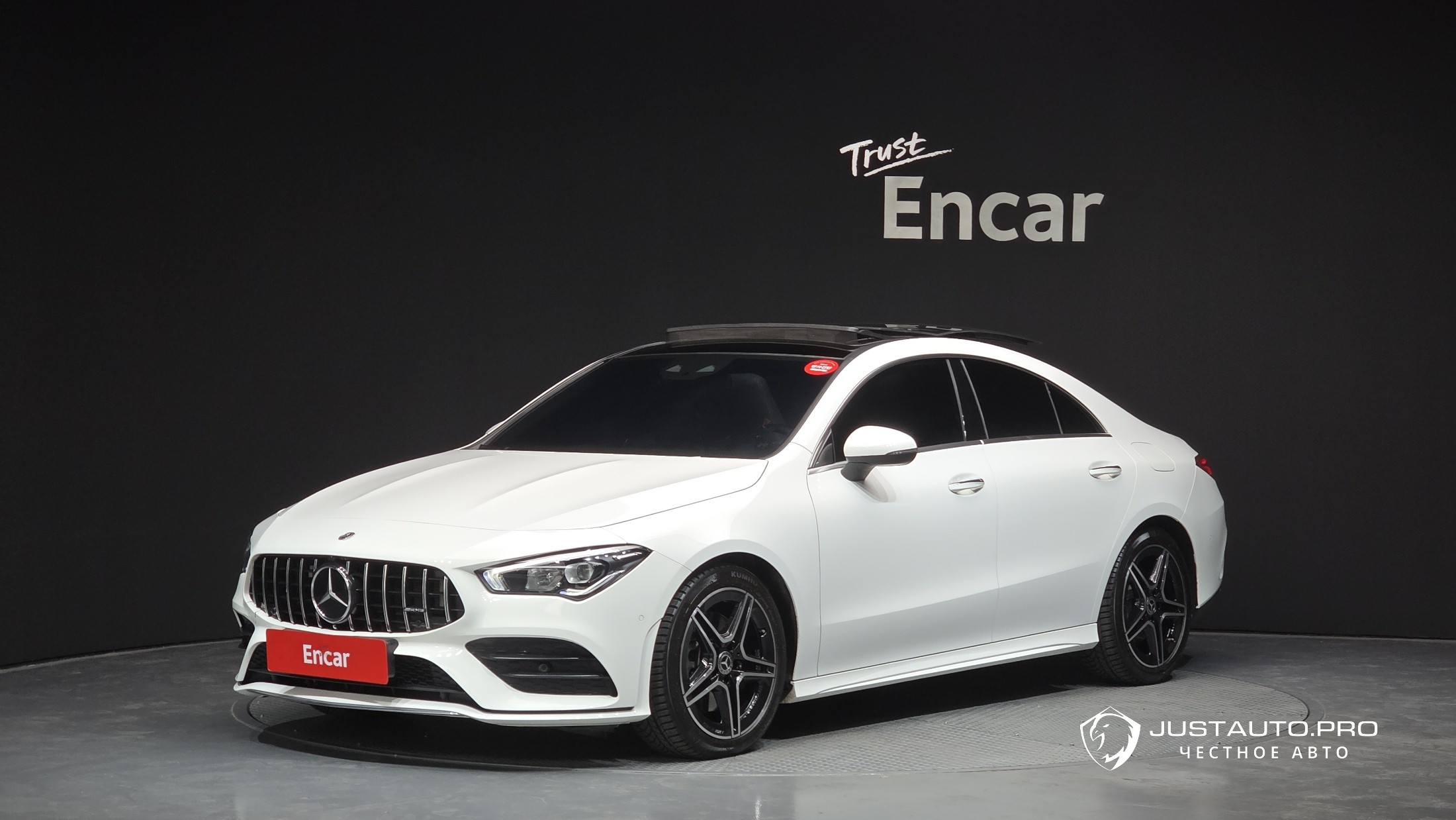 Автомобиль Mercedes-Benz CLA-Class