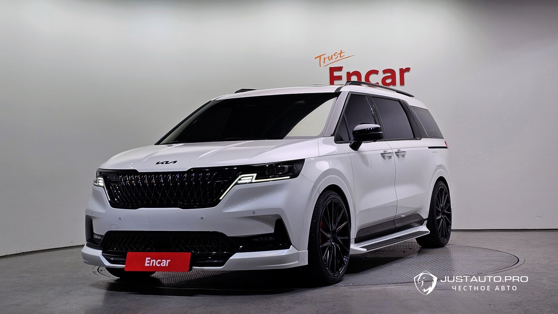 Автомобиль Kia Canival