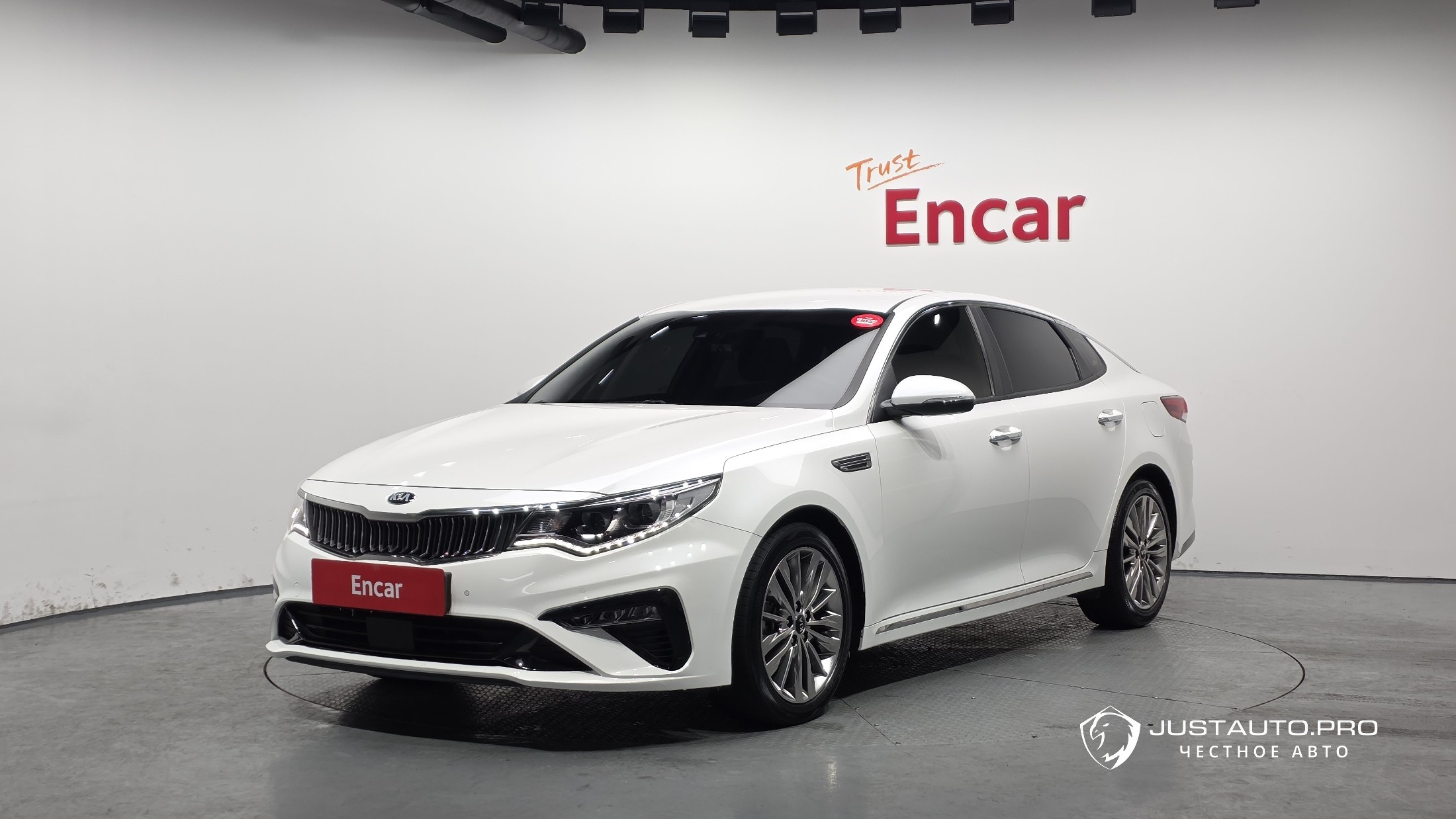 Автомобиль Kia K5