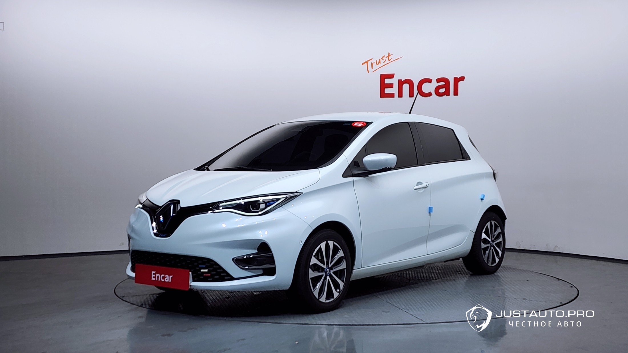 Автомобиль Renault-KoreaSamsung Zoe