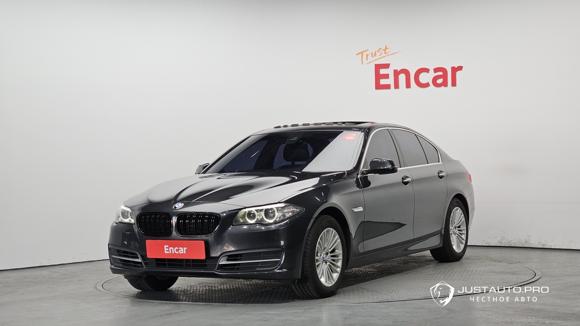 Автомобиль BMW 5-Series