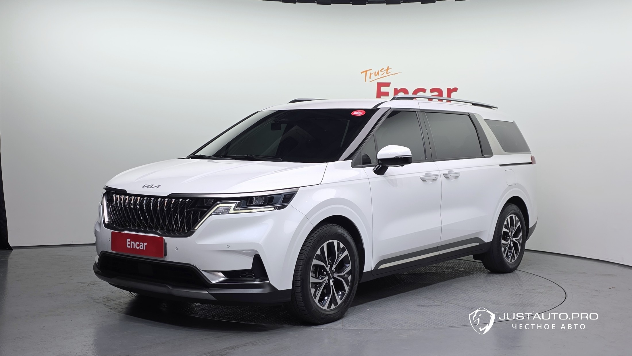 Автомобиль Kia Canival