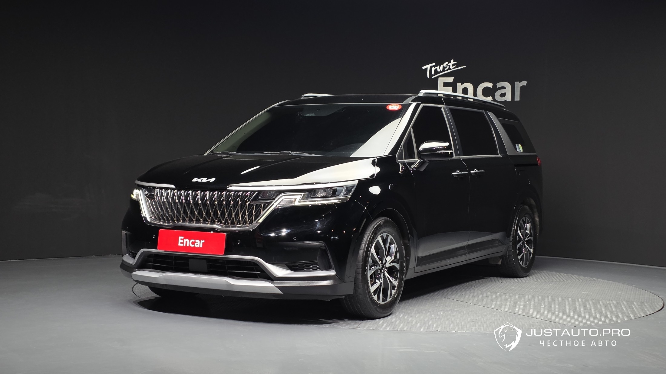 Автомобиль Kia Canival