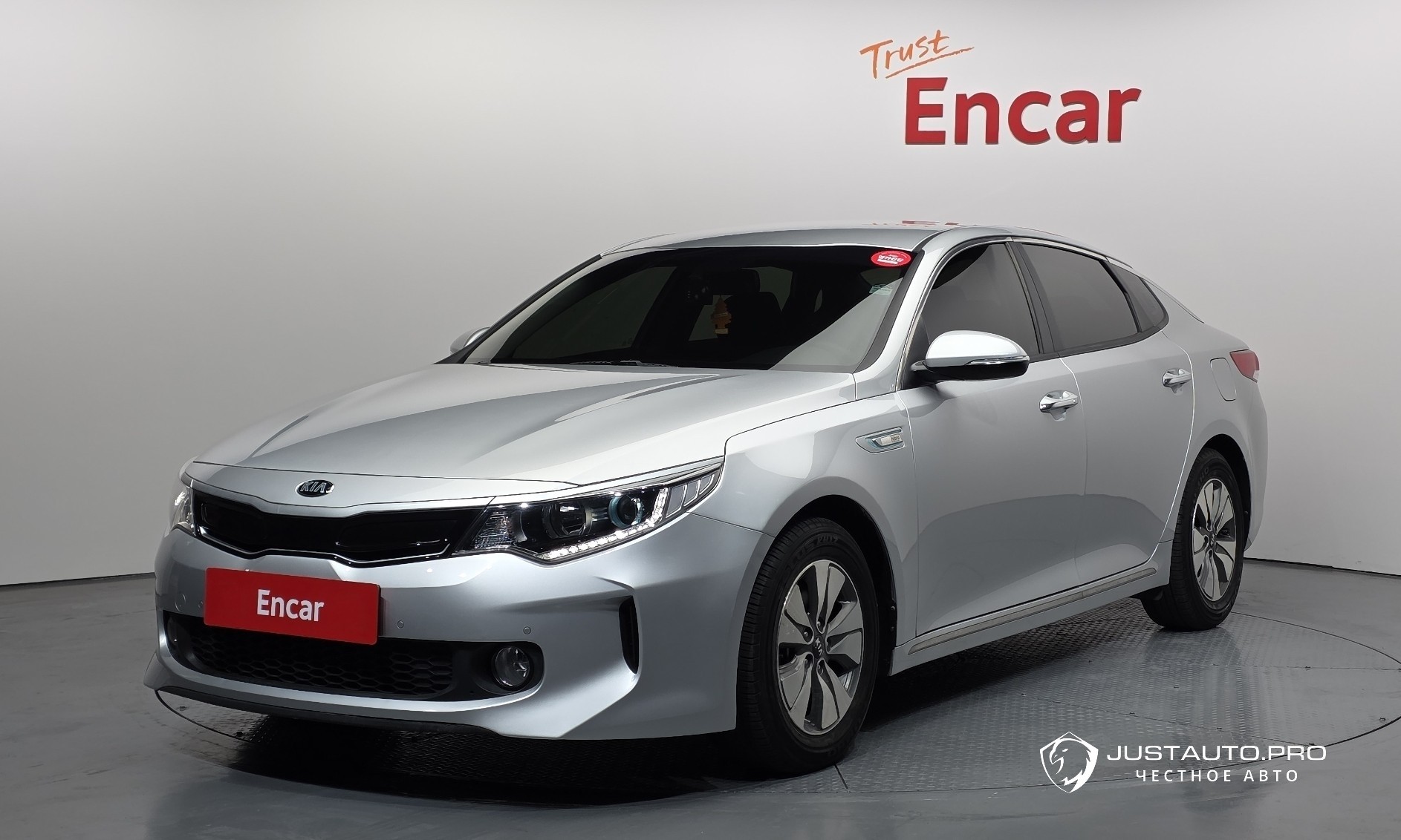 Автомобиль Kia K5