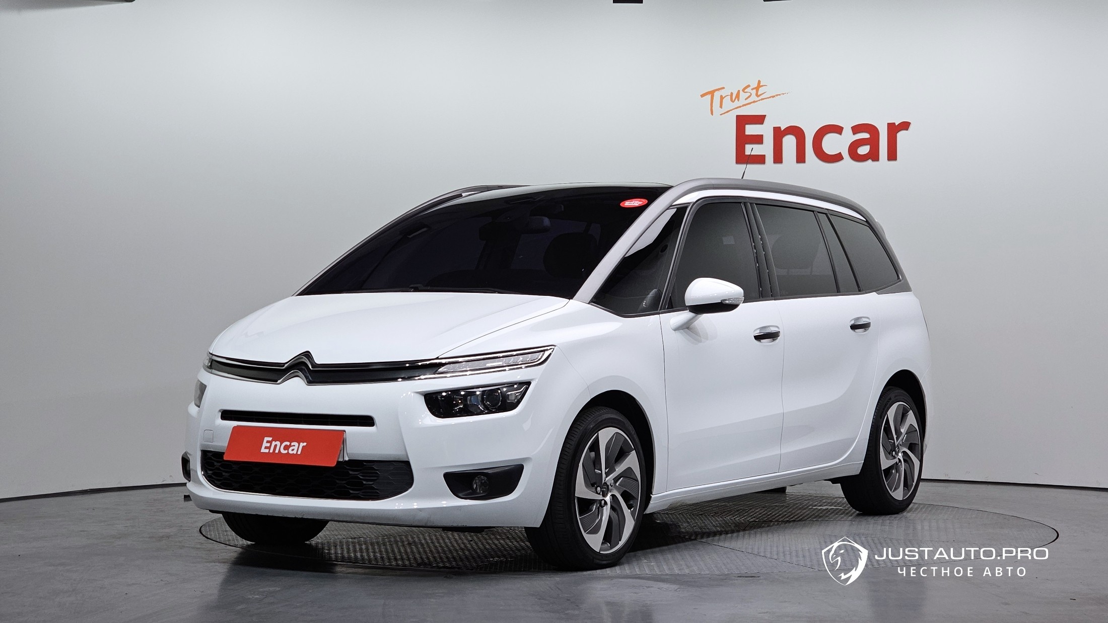 Автомобиль Citroen-DS C4 Picasso