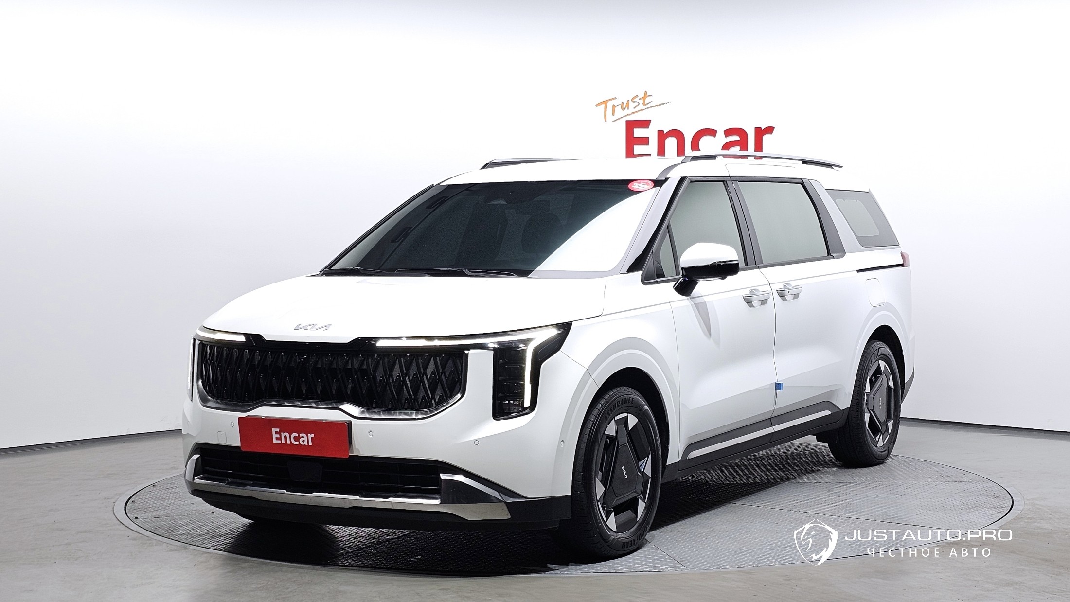 Автомобиль Kia Canival