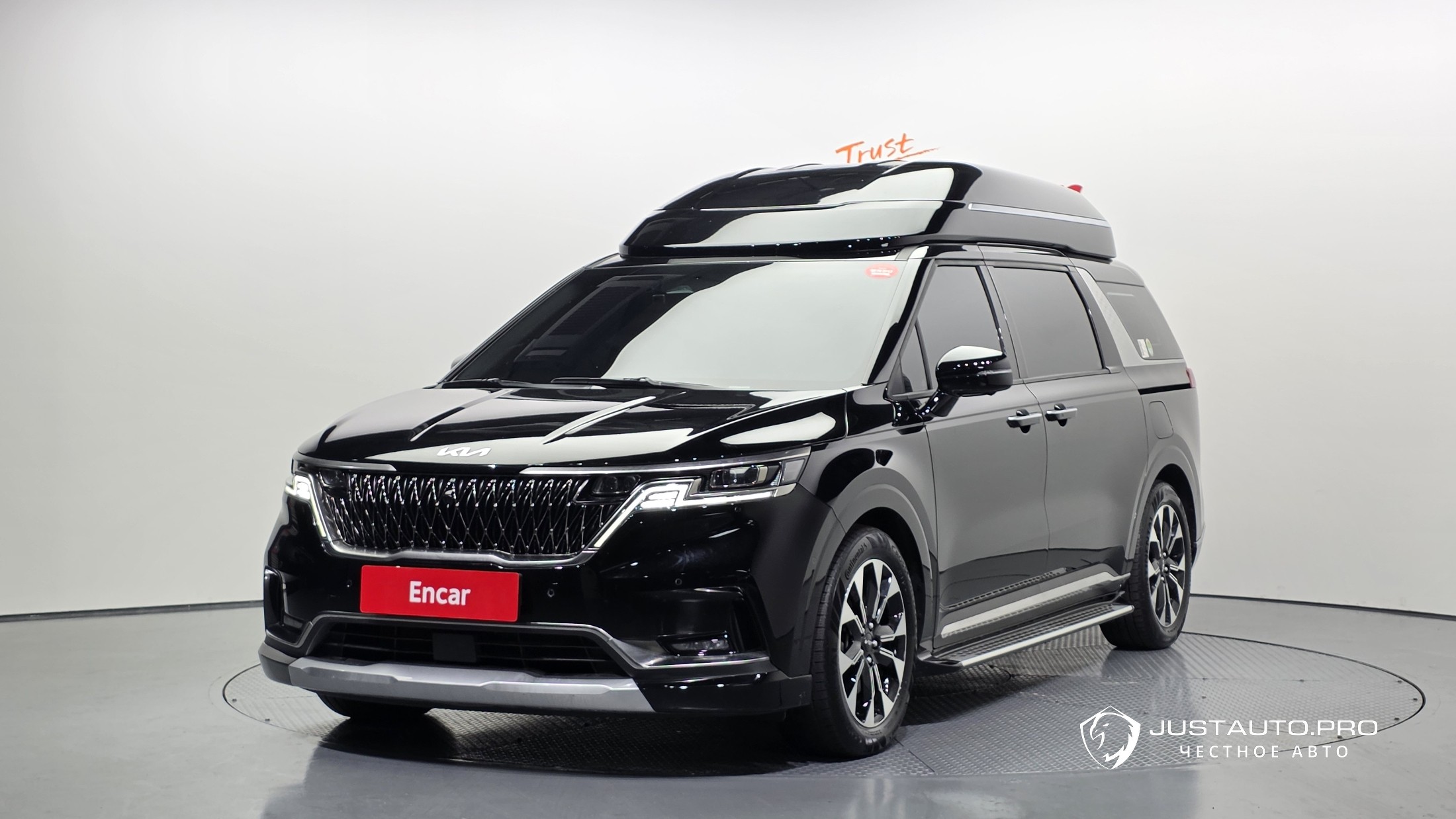 Автомобиль Kia Canival