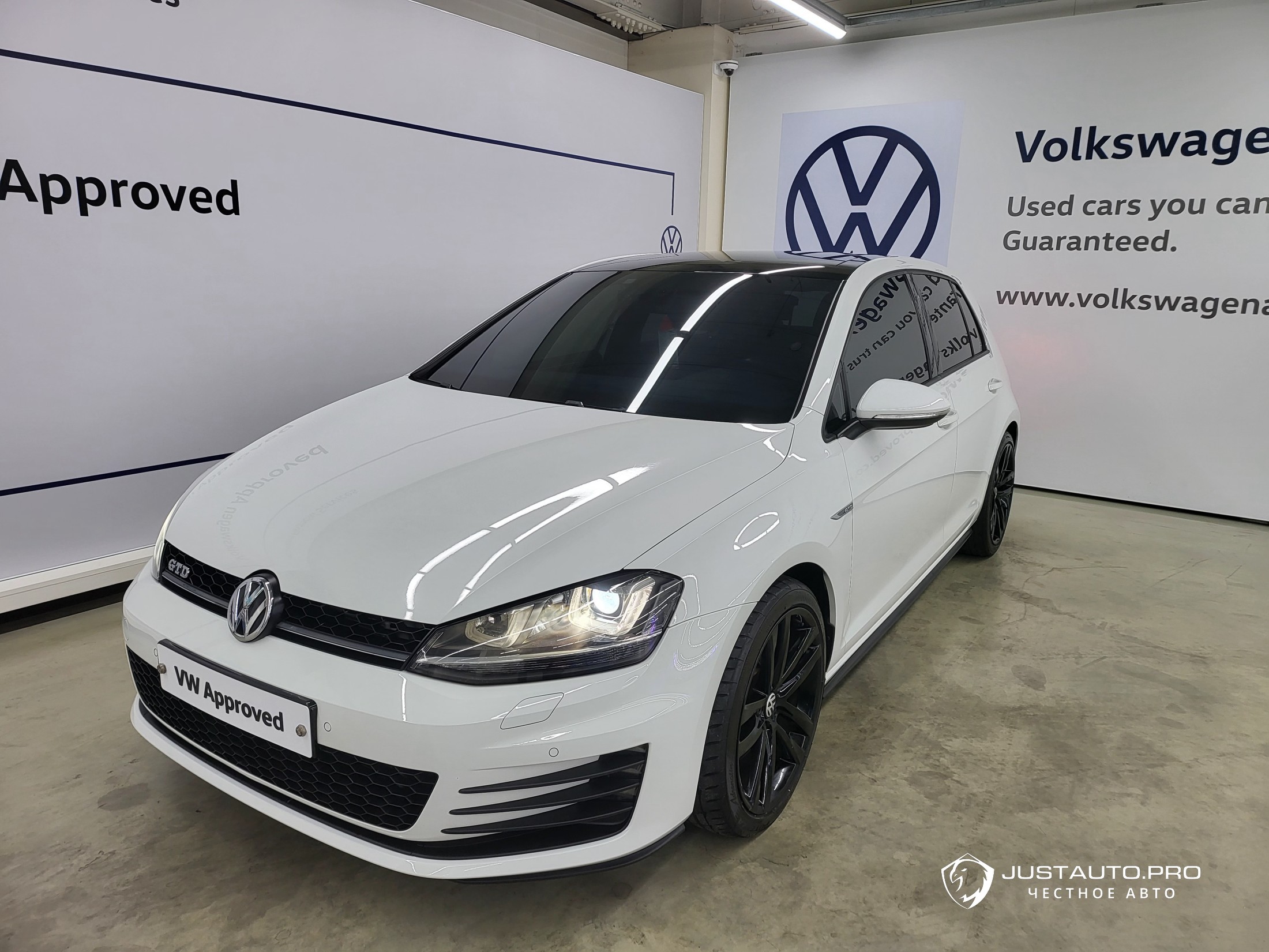 Автомобиль Volkswagen Golf