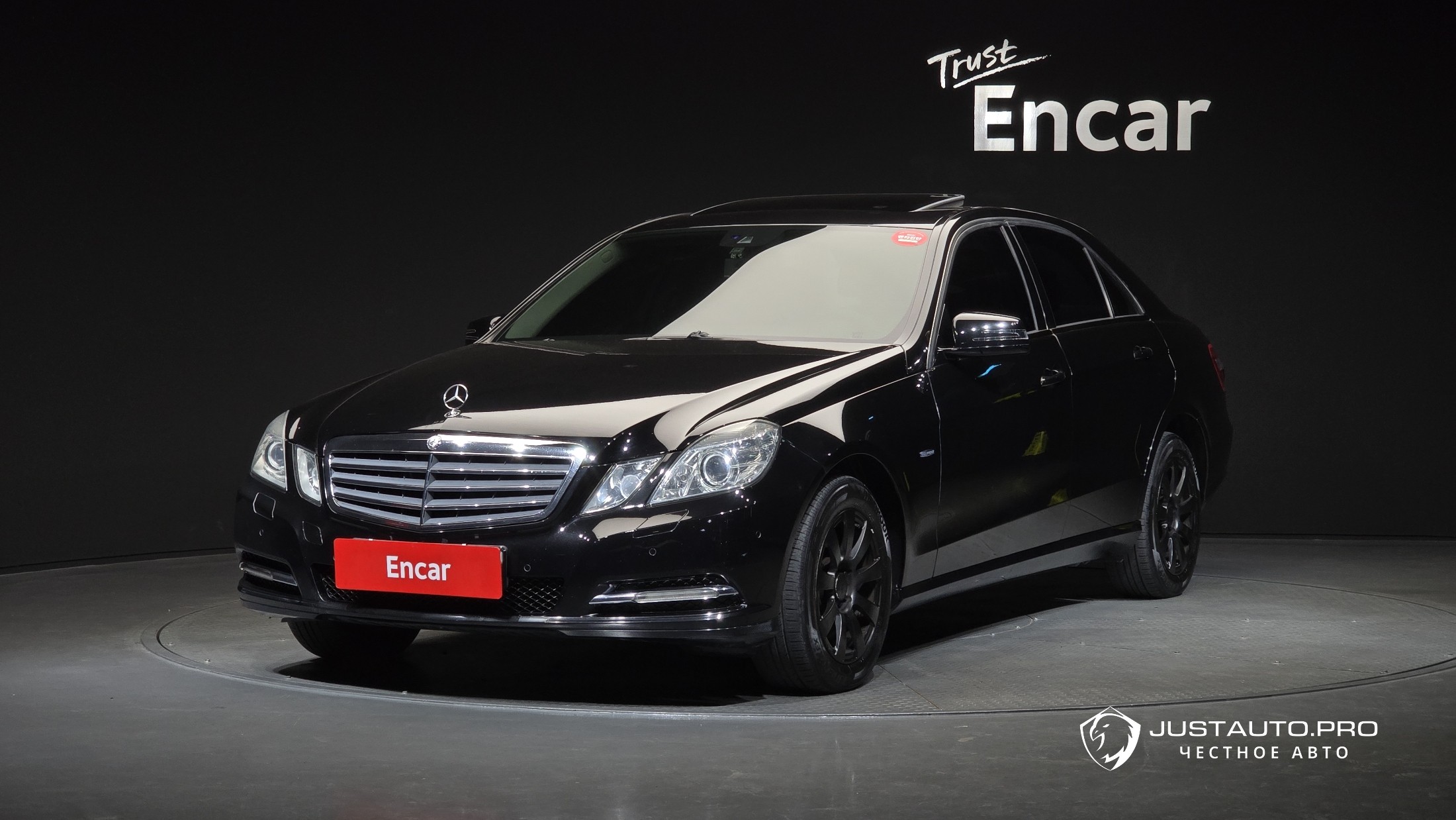 Автомобиль Mercedes-Benz E-Class