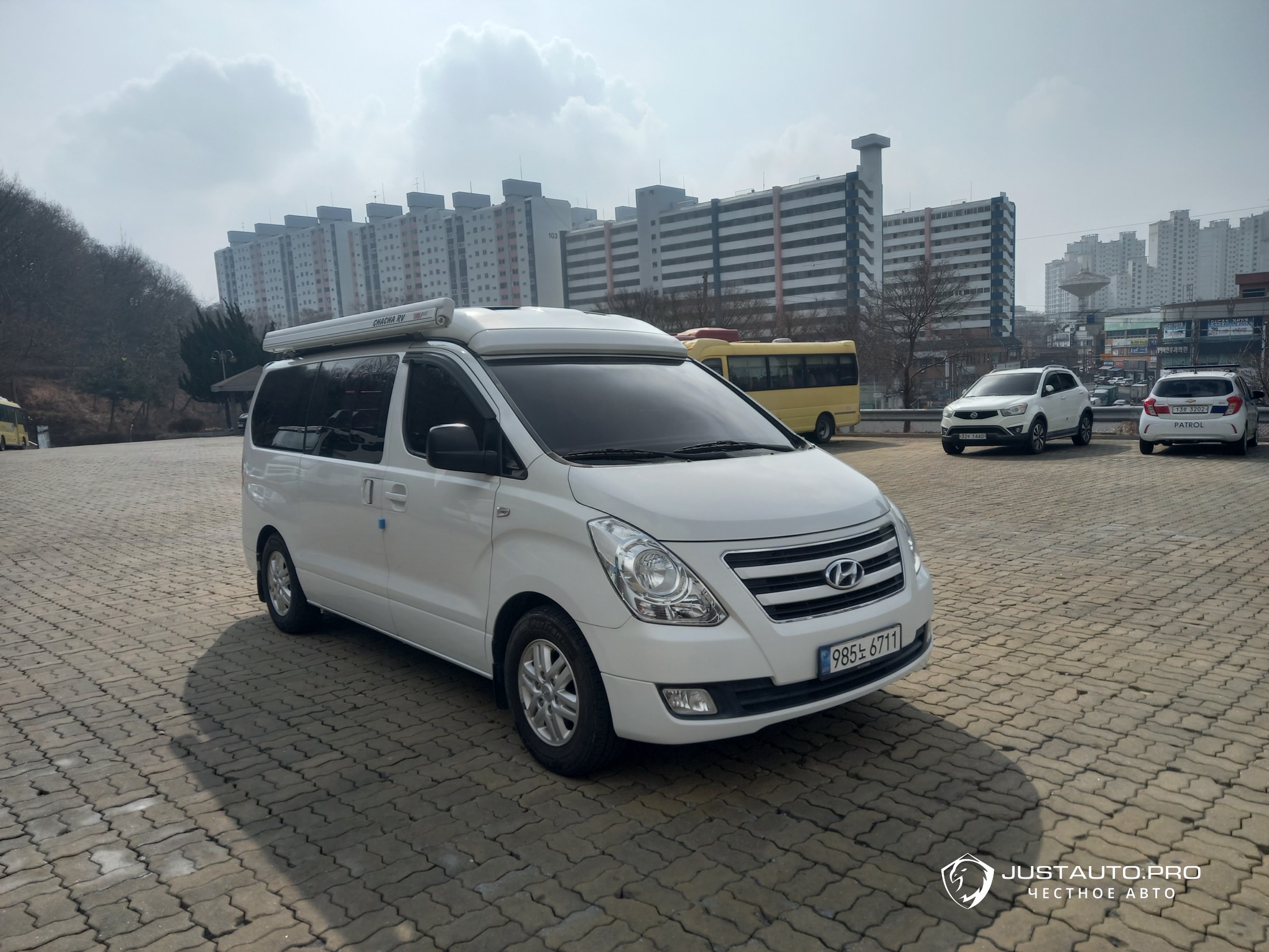 Автомобиль Hyundai Starex