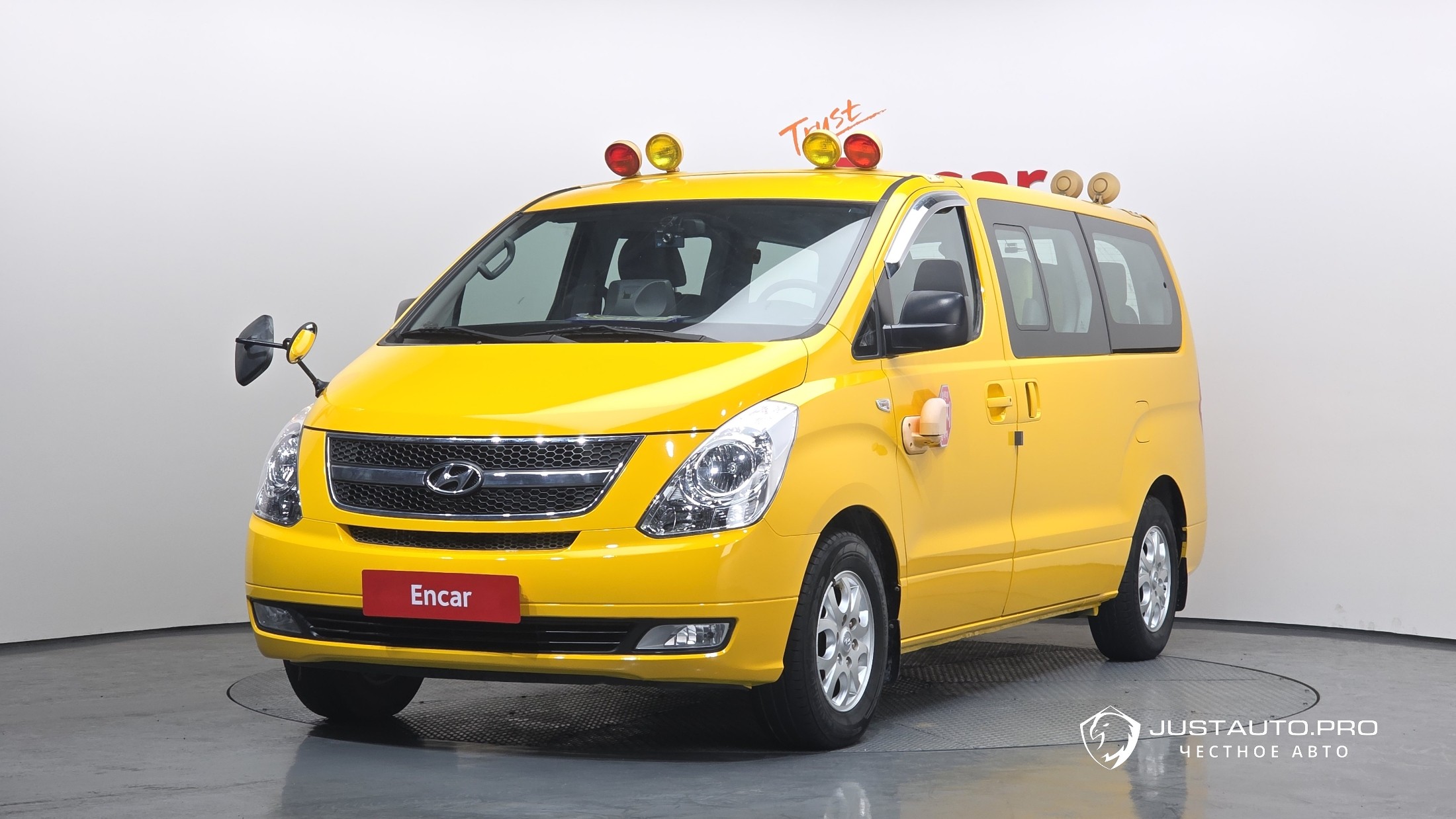 Автомобиль Hyundai Starex