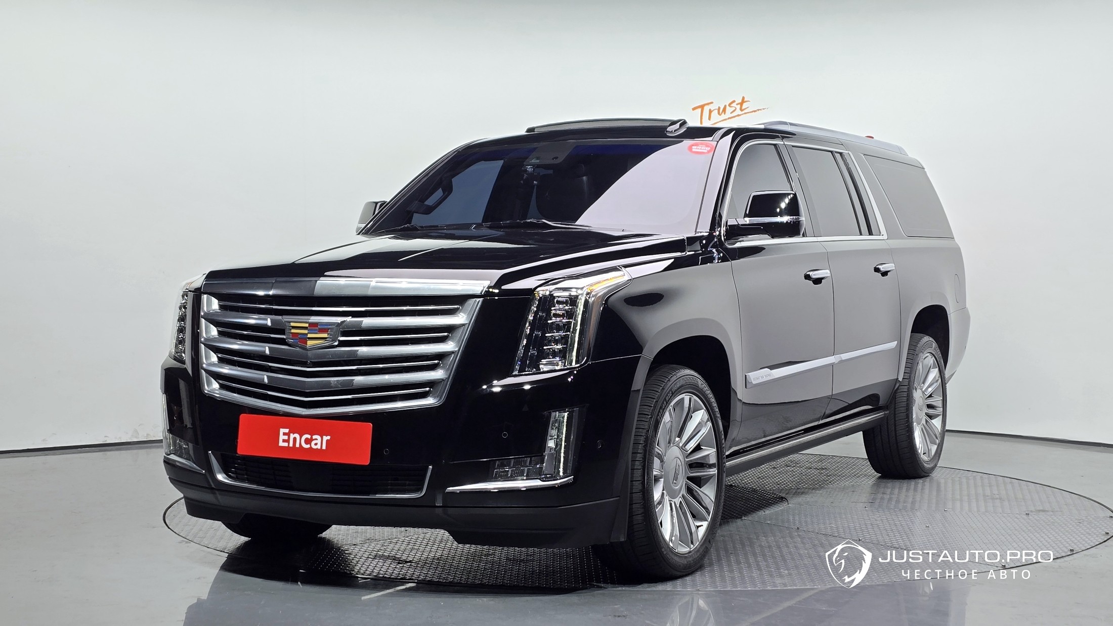 Автомобиль Cadillac Escalade