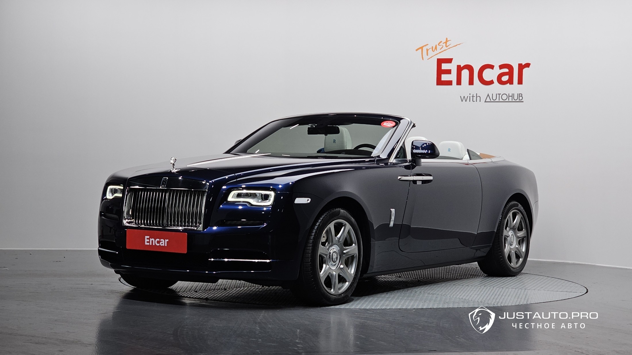 Автомобиль Rolls-Royce Dawn
