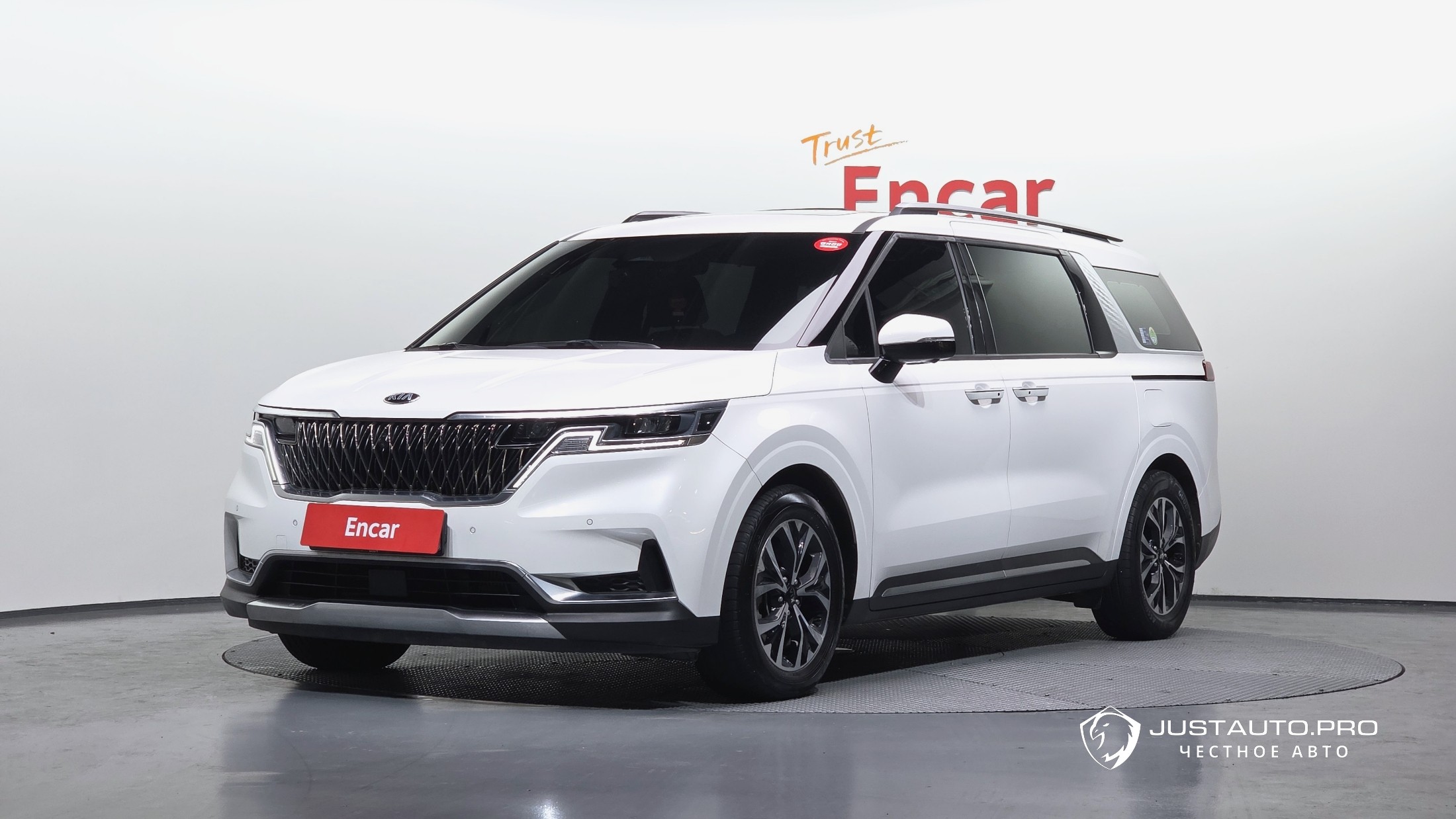 Автомобиль Kia Canival