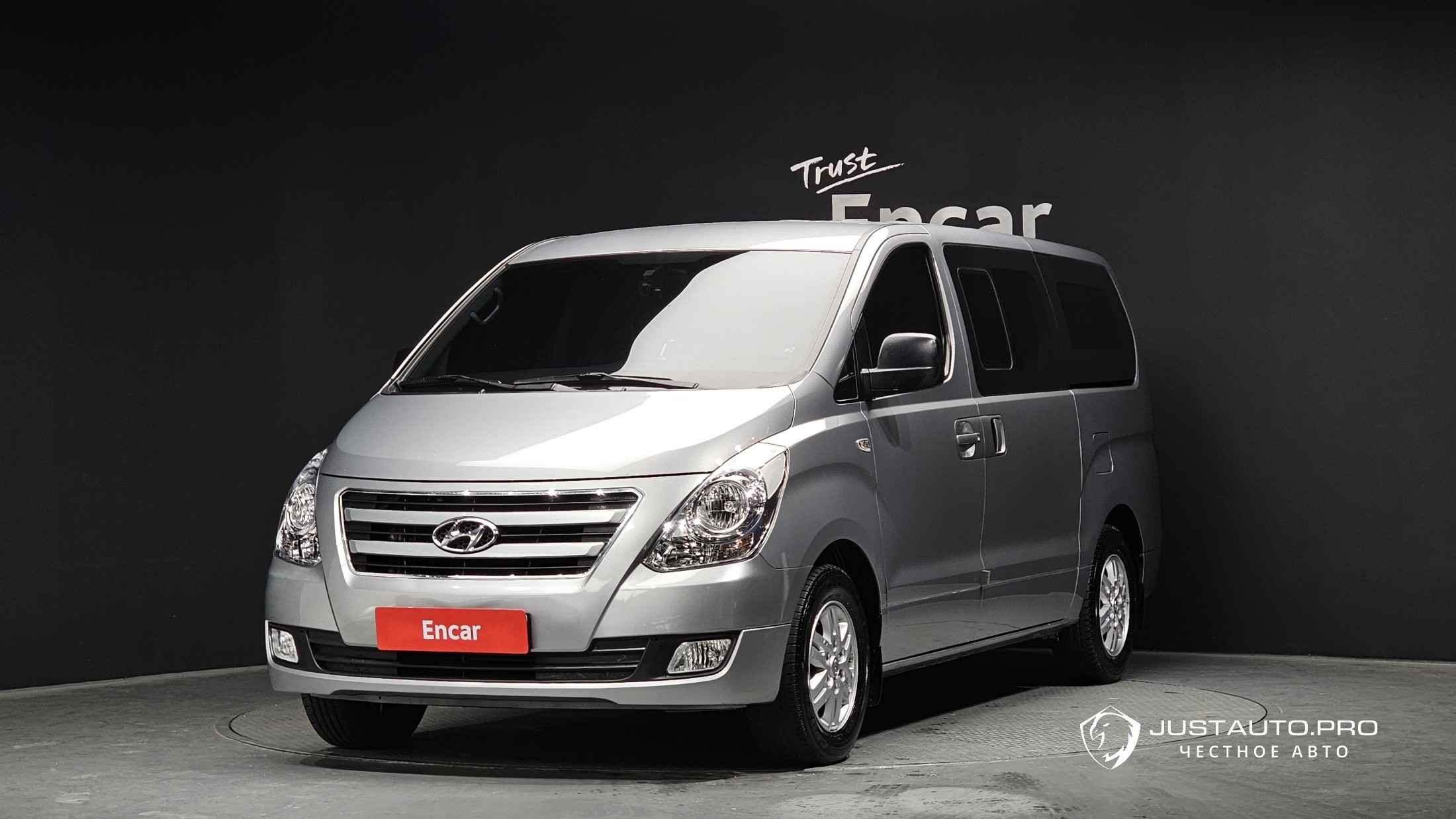 Автомобиль Hyundai Starex