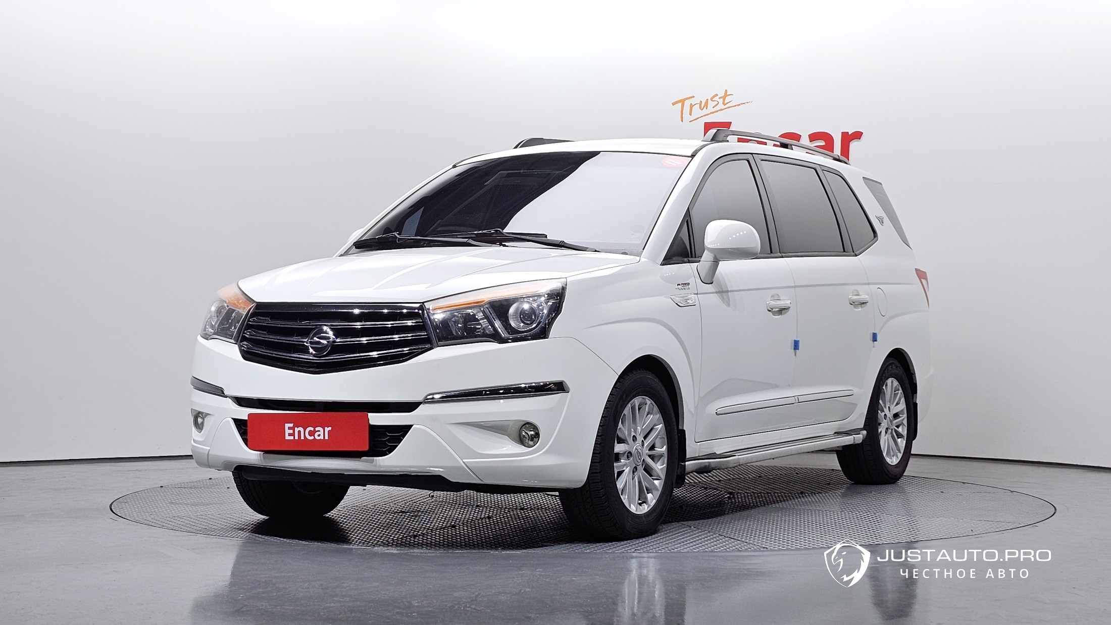 Автомобиль KG_Mobility_Ssangyong KORANDO