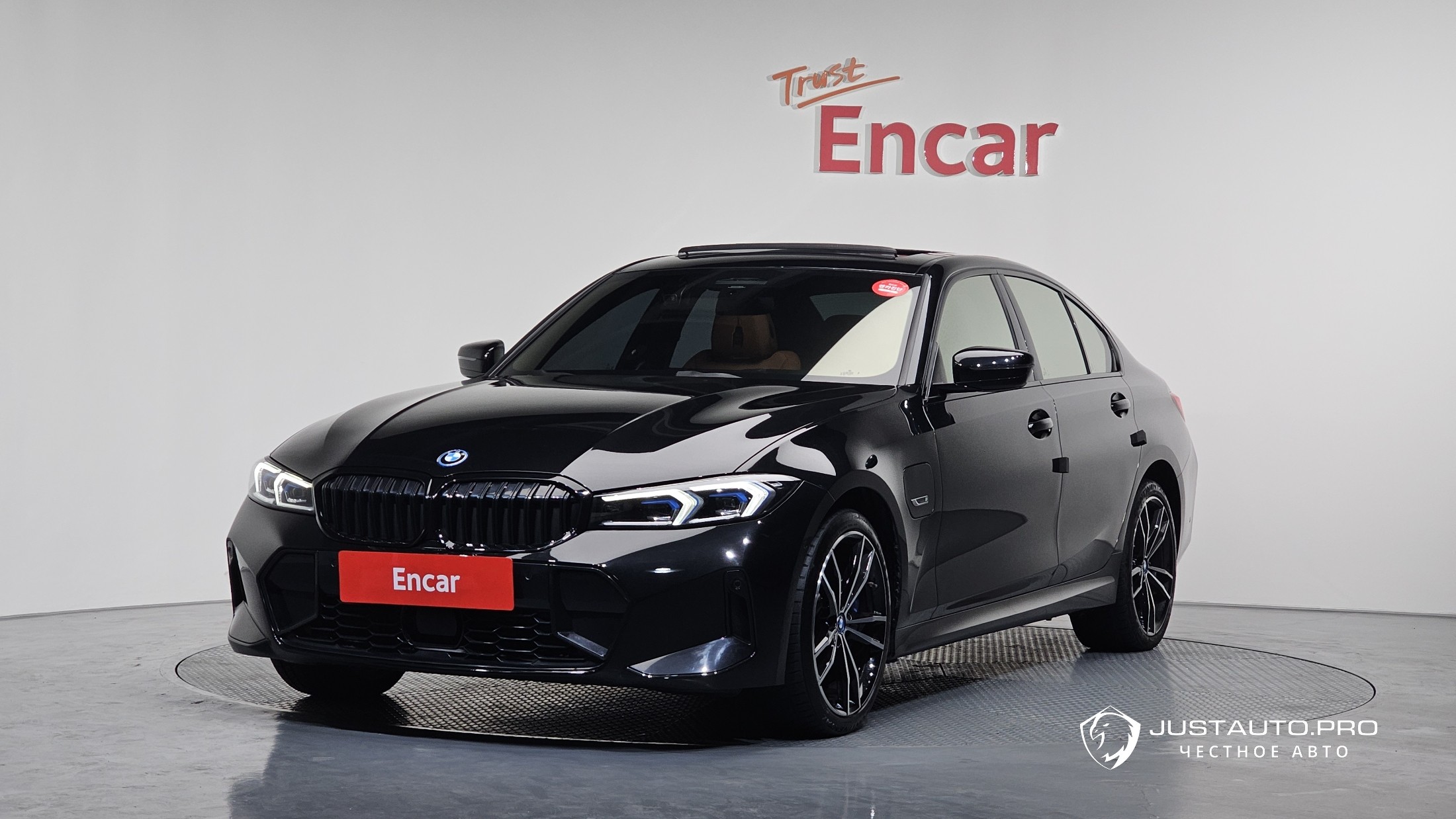 Автомобиль BMW 3-Series