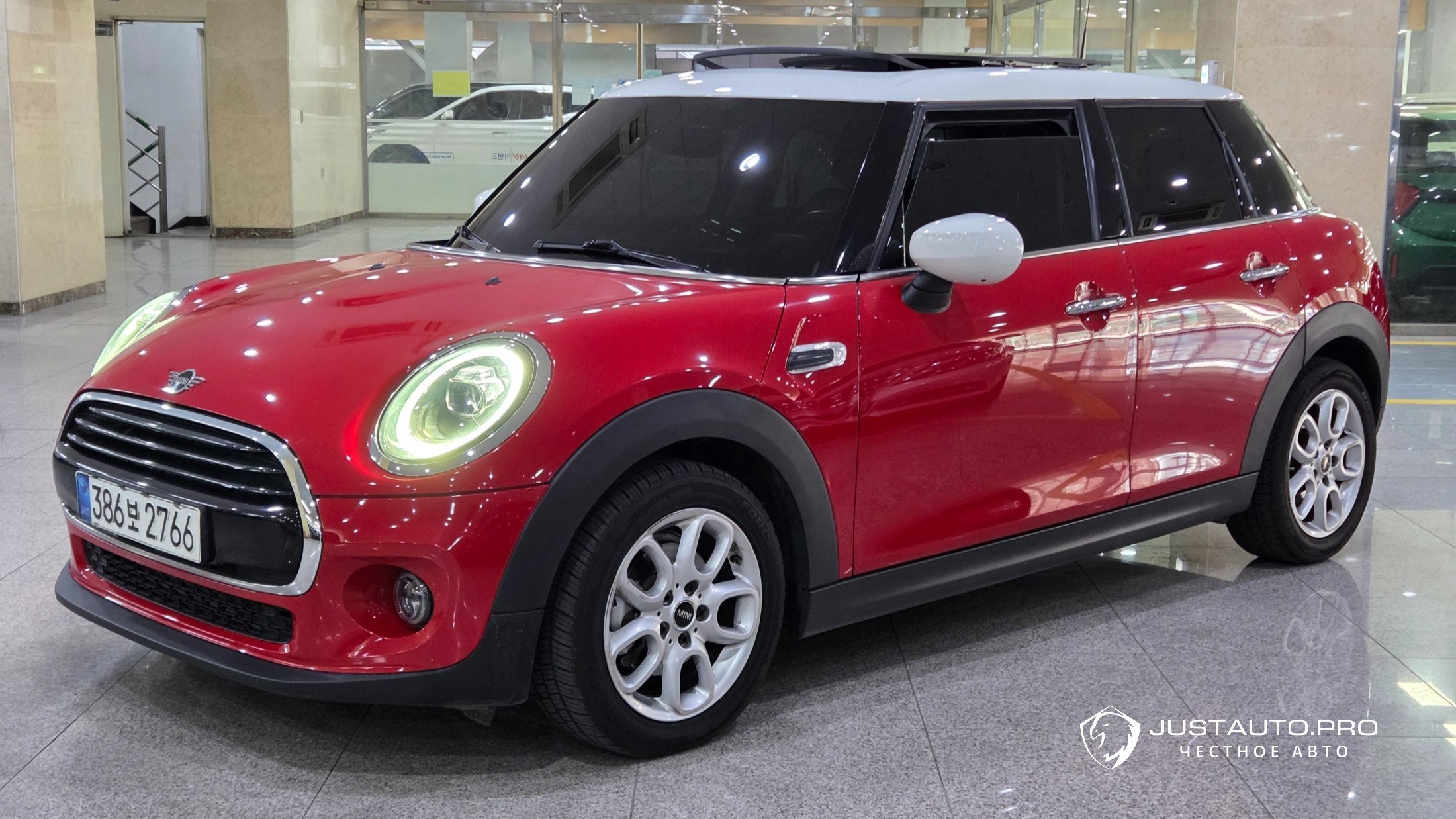 Автомобиль Mini Cooper