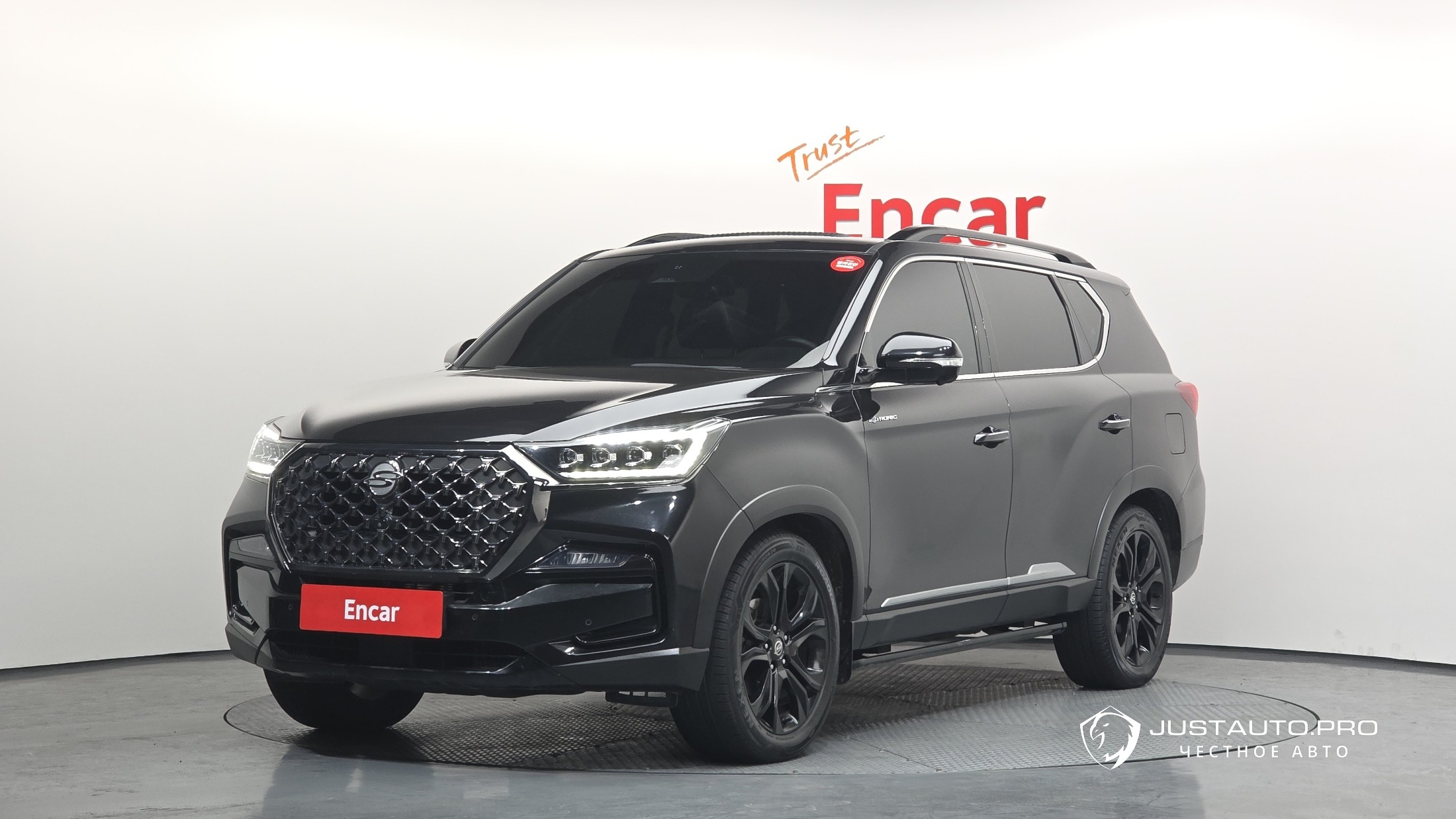 Автомобиль KG_Mobility_Ssangyong Rexton