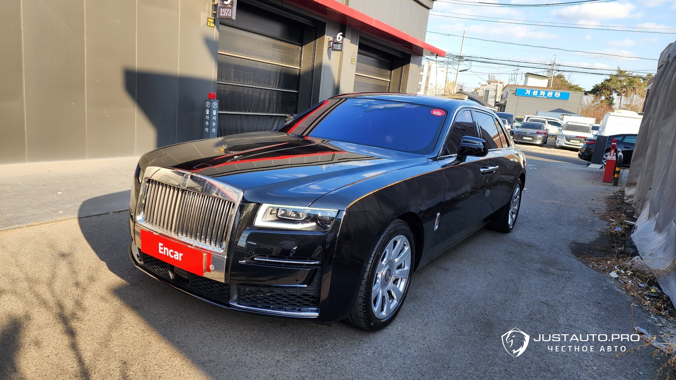 Автомобиль Rolls-Royce Ghost