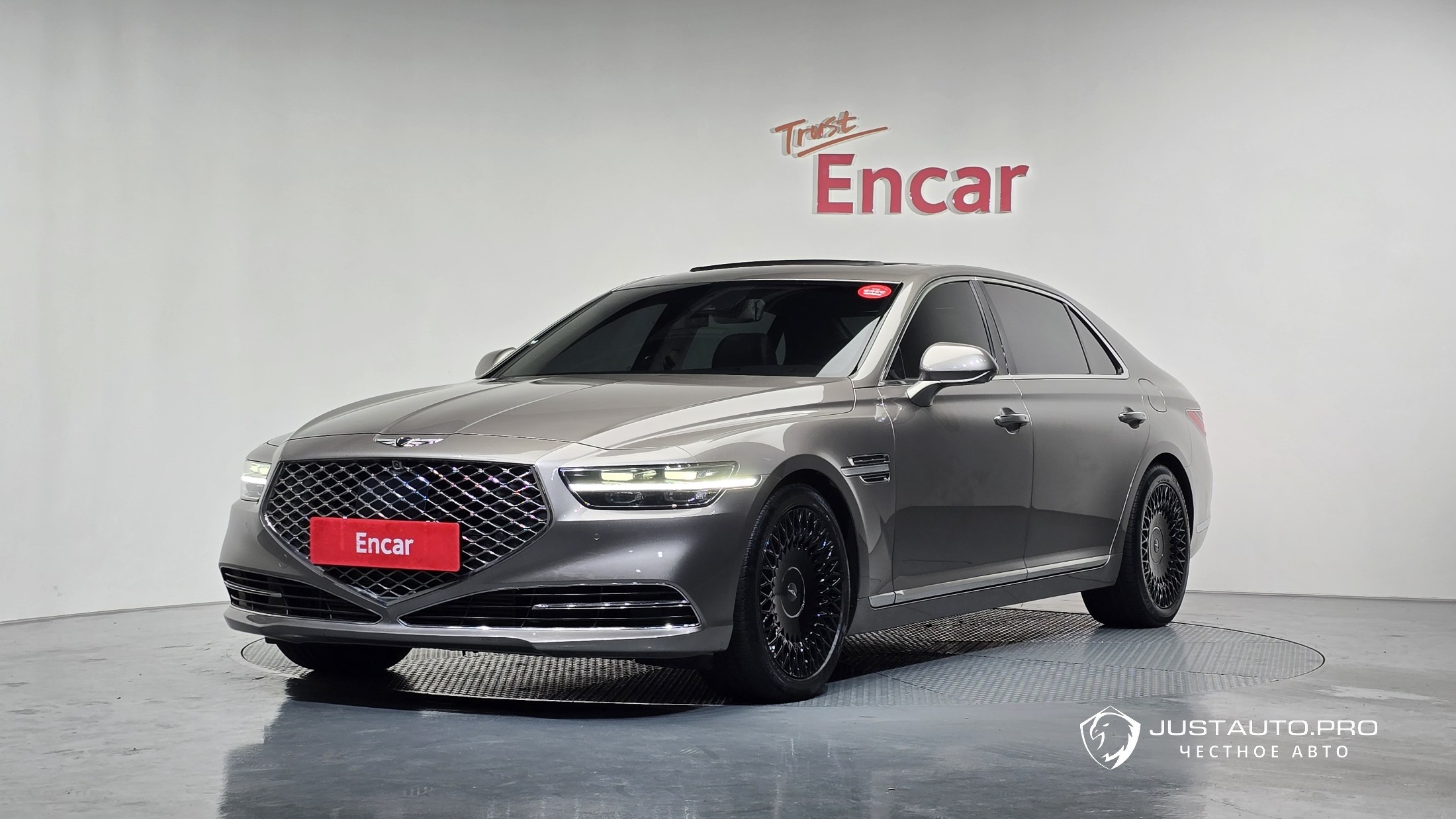 Автомобиль Genesis G90