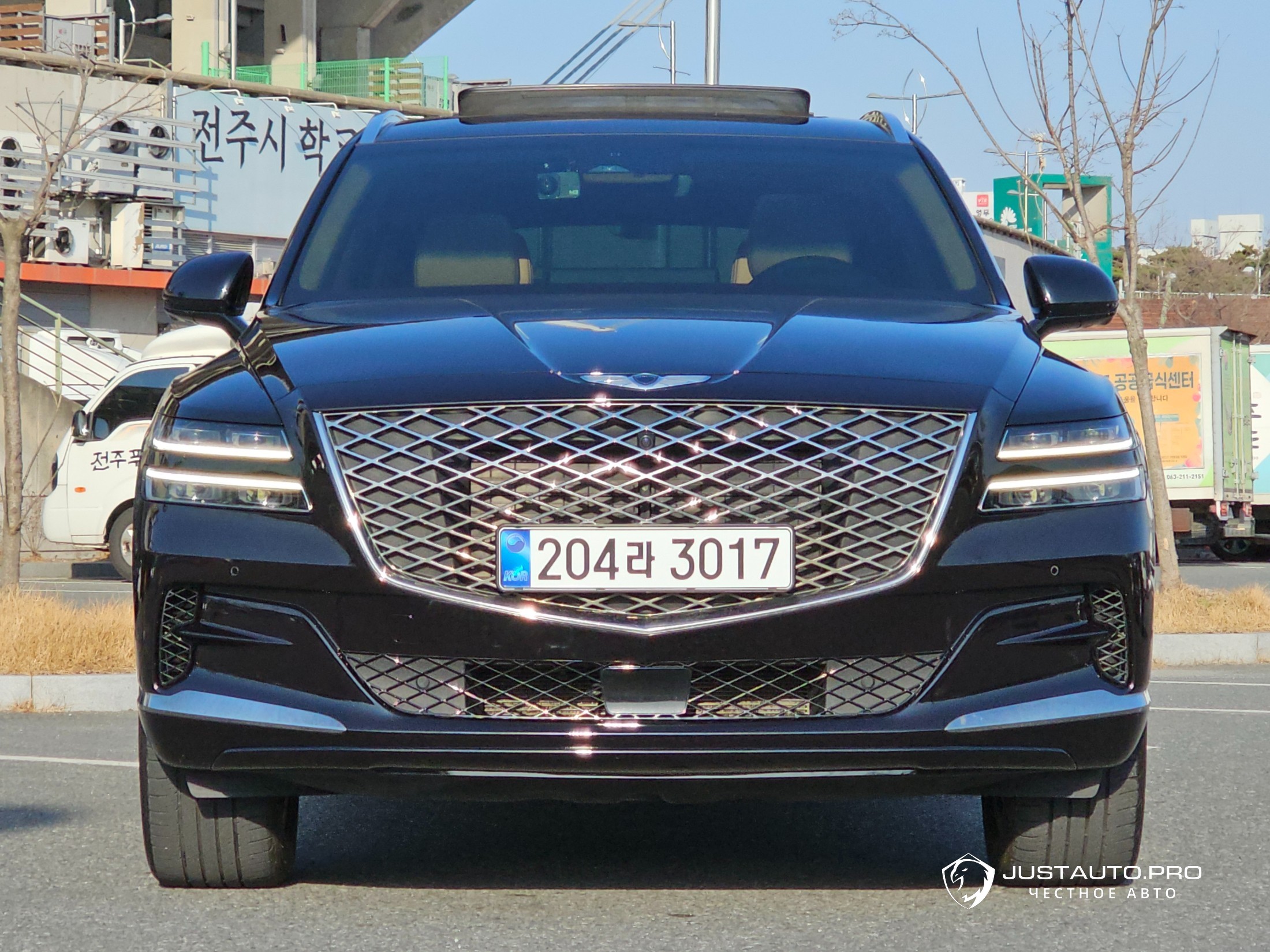 Автомобиль Genesis GV80