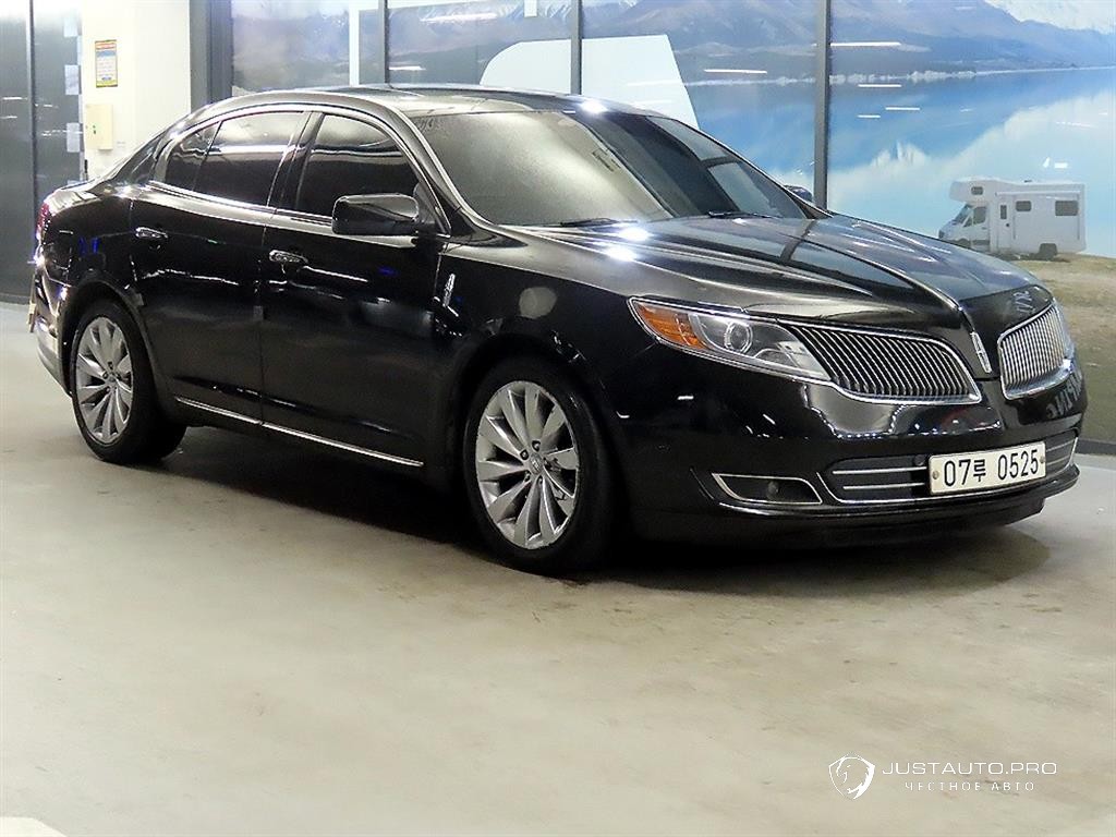 Автомобиль Lincoln MKS