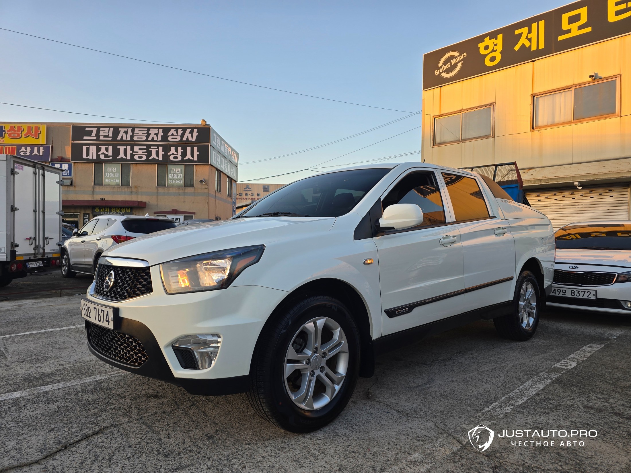 Автомобиль KG_Mobility_Ssangyong KORANDO