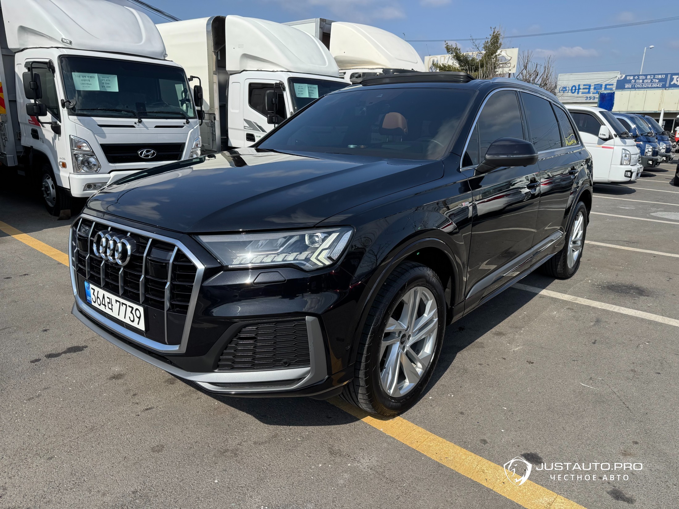 Автомобиль Audi Q7