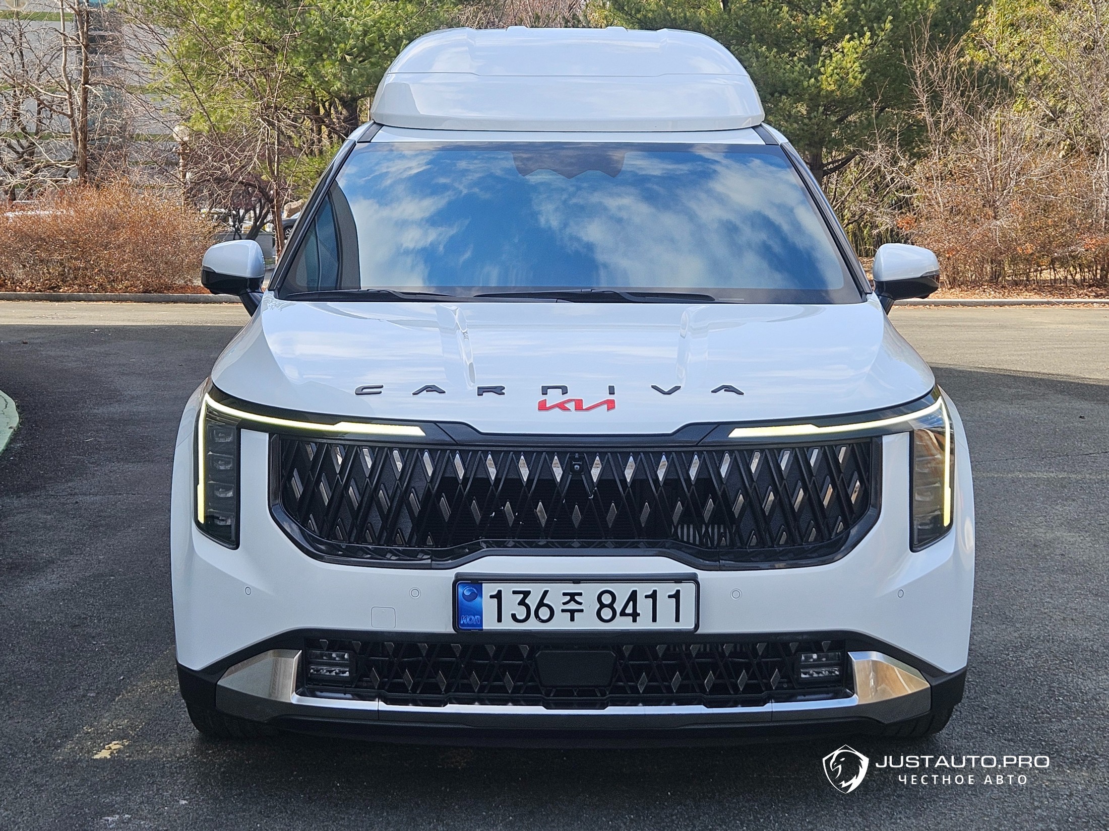 Автомобиль Kia Canival