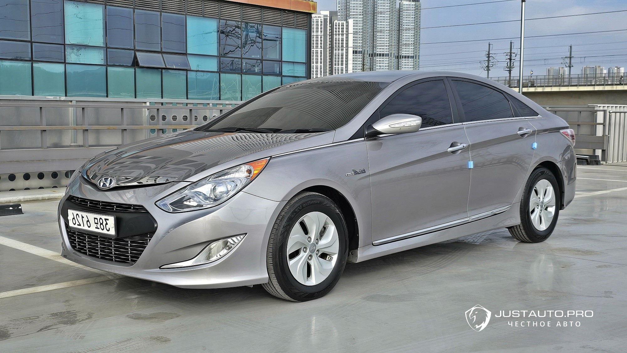 Автомобиль Hyundai Sonata