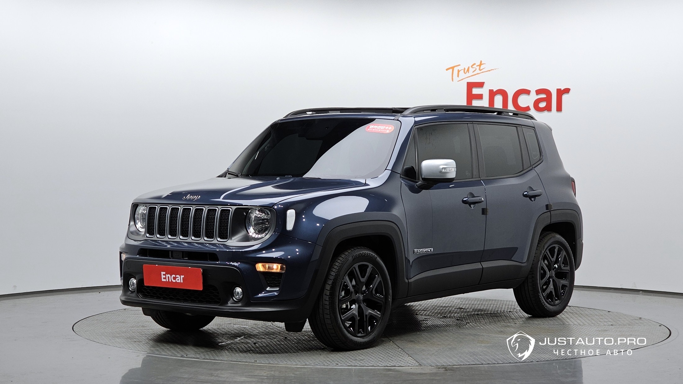 Автомобиль Jeep Renegade