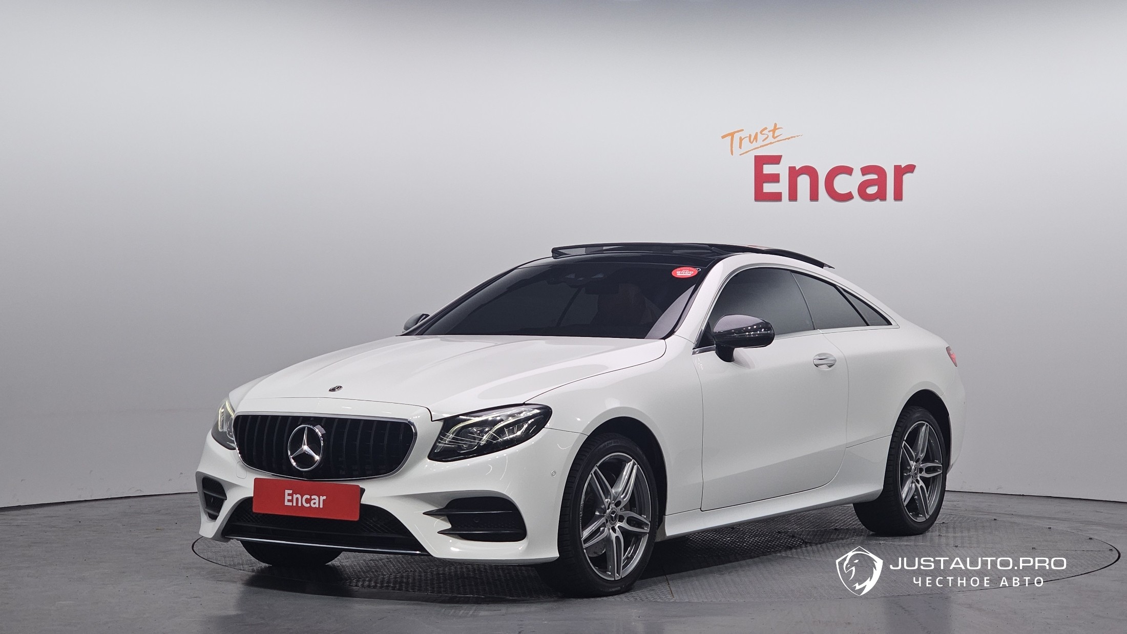 Автомобиль Mercedes-Benz E-Class