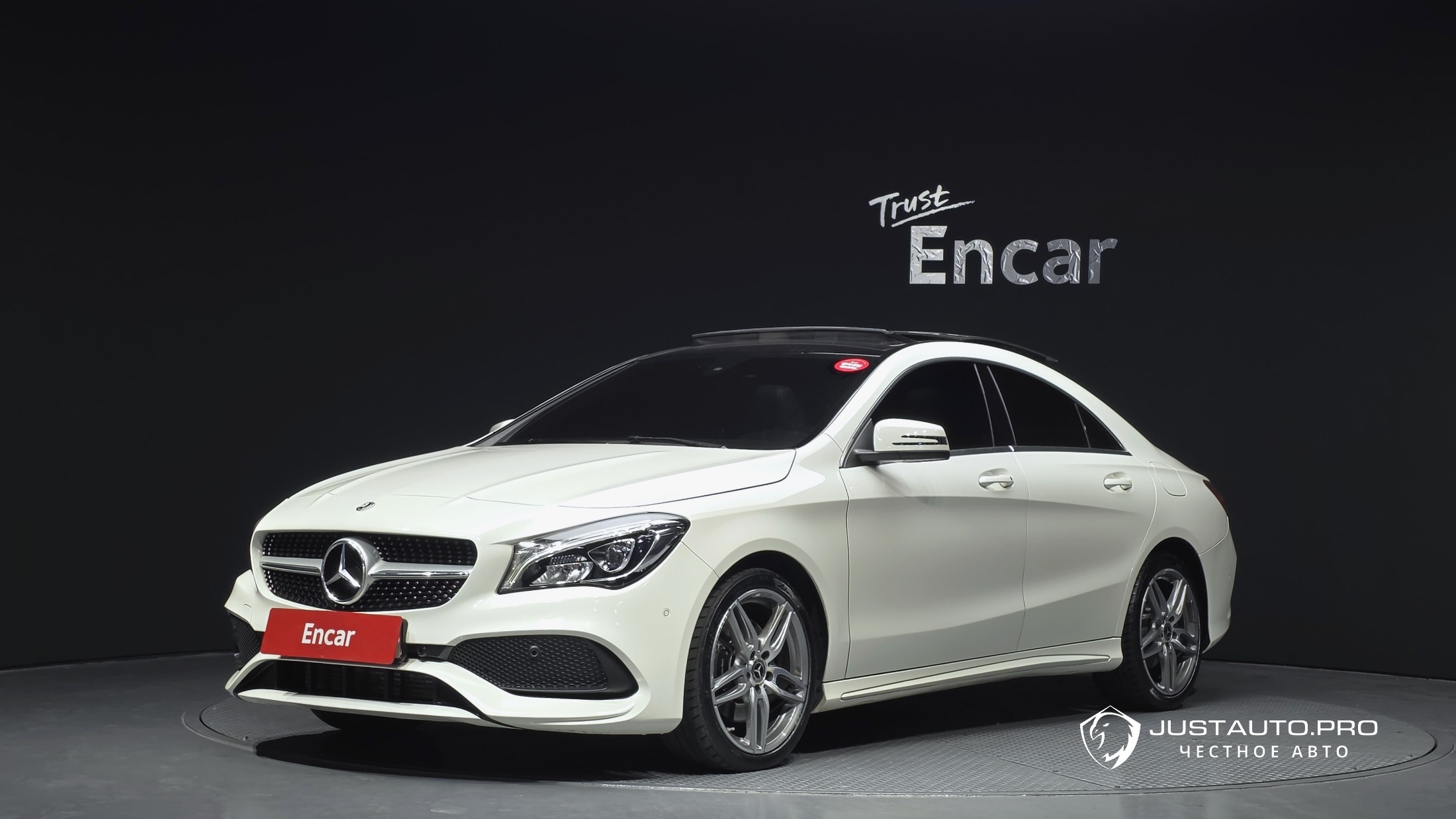 Автомобиль Mercedes-Benz CLA-Class