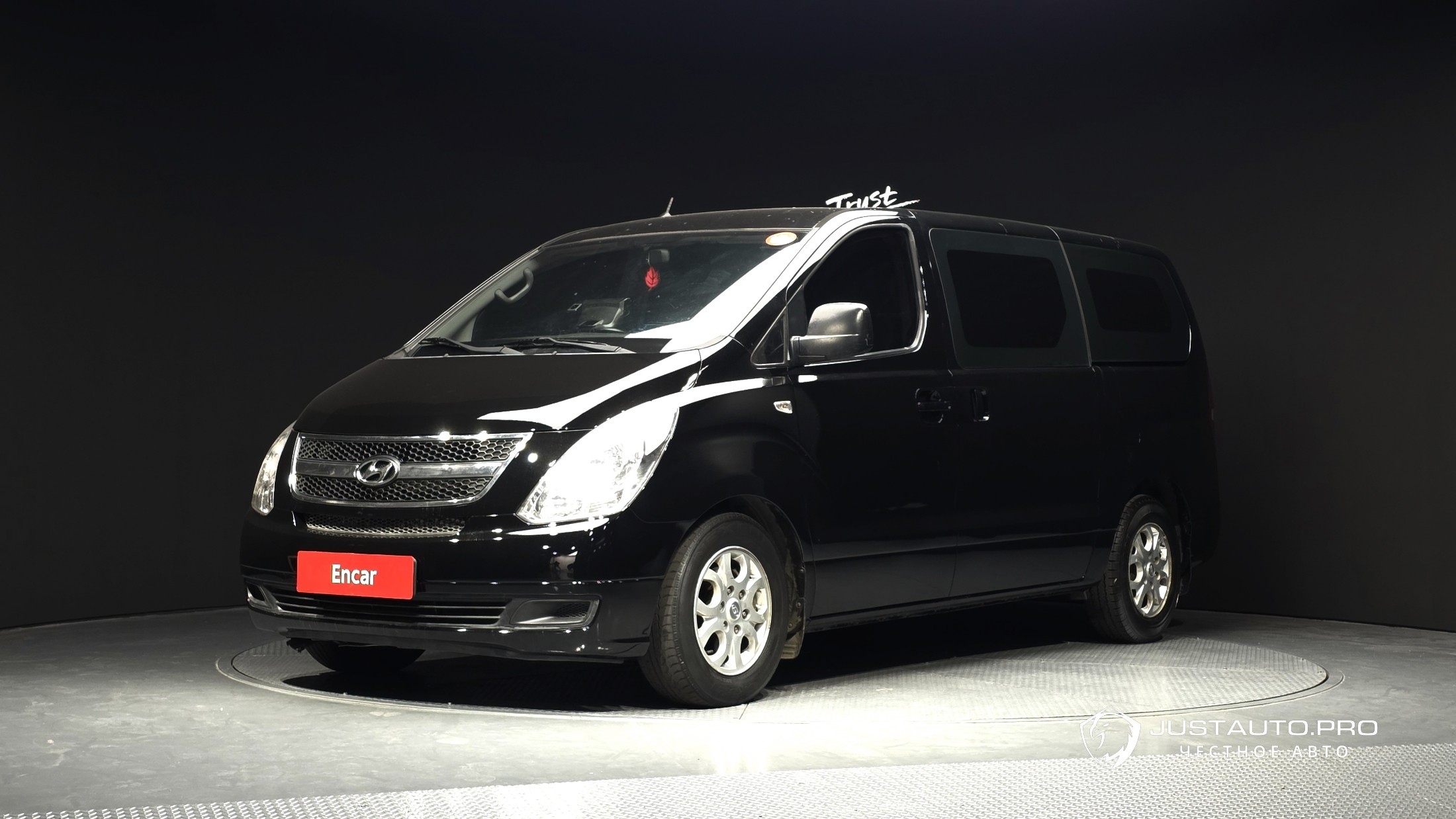 Автомобиль Hyundai Starex