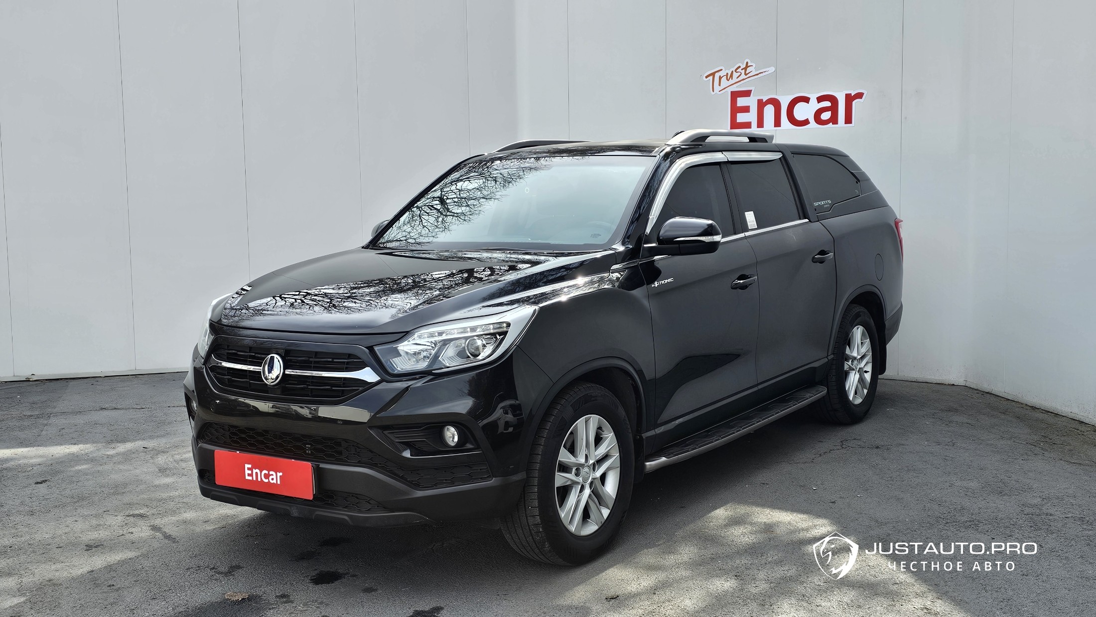 Автомобиль KG_Mobility_Ssangyong Rexton