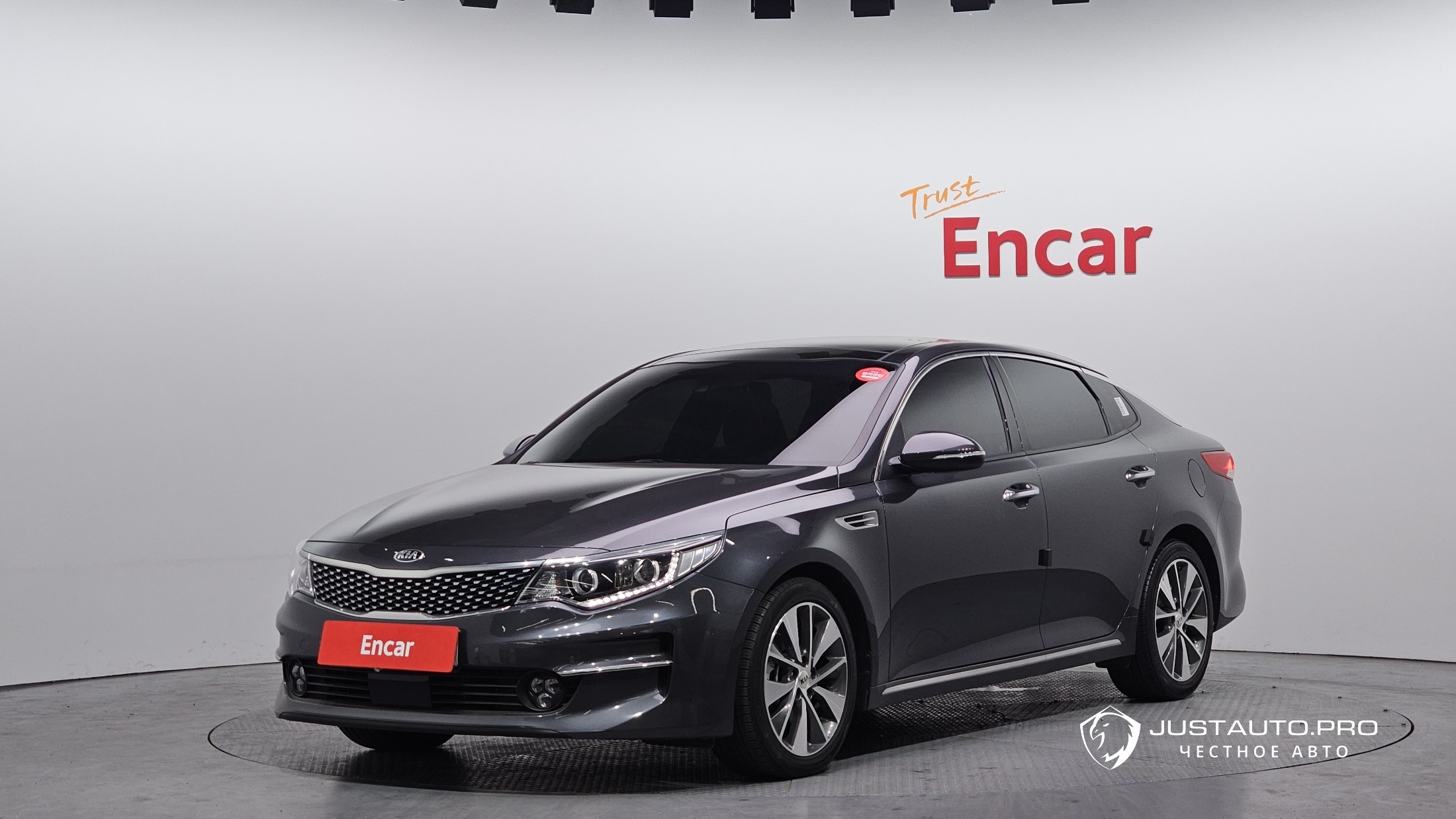 Автомобиль Kia K5