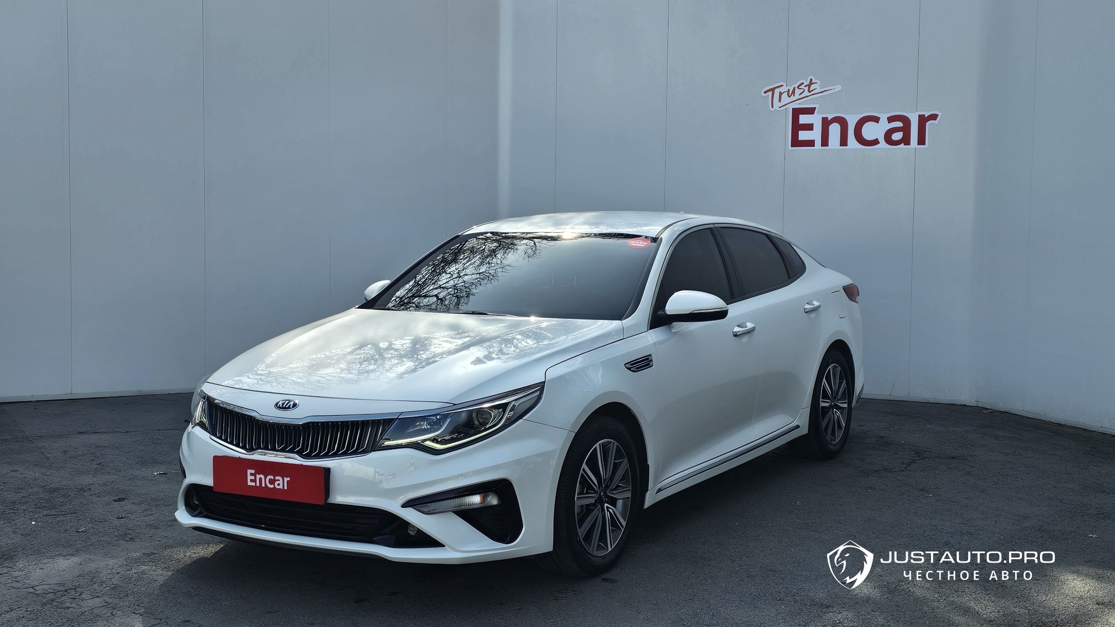 Автомобиль Kia K5