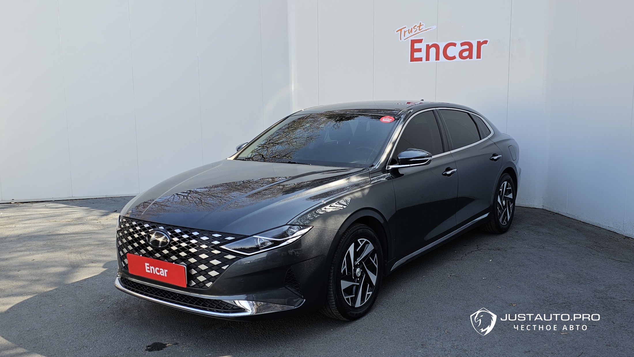 Автомобиль Hyundai Grandeur