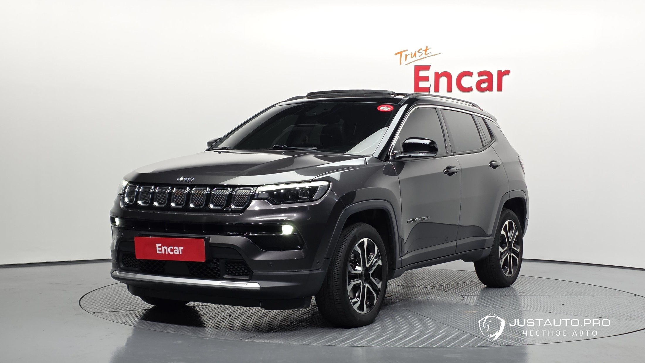 Автомобиль Jeep Compass