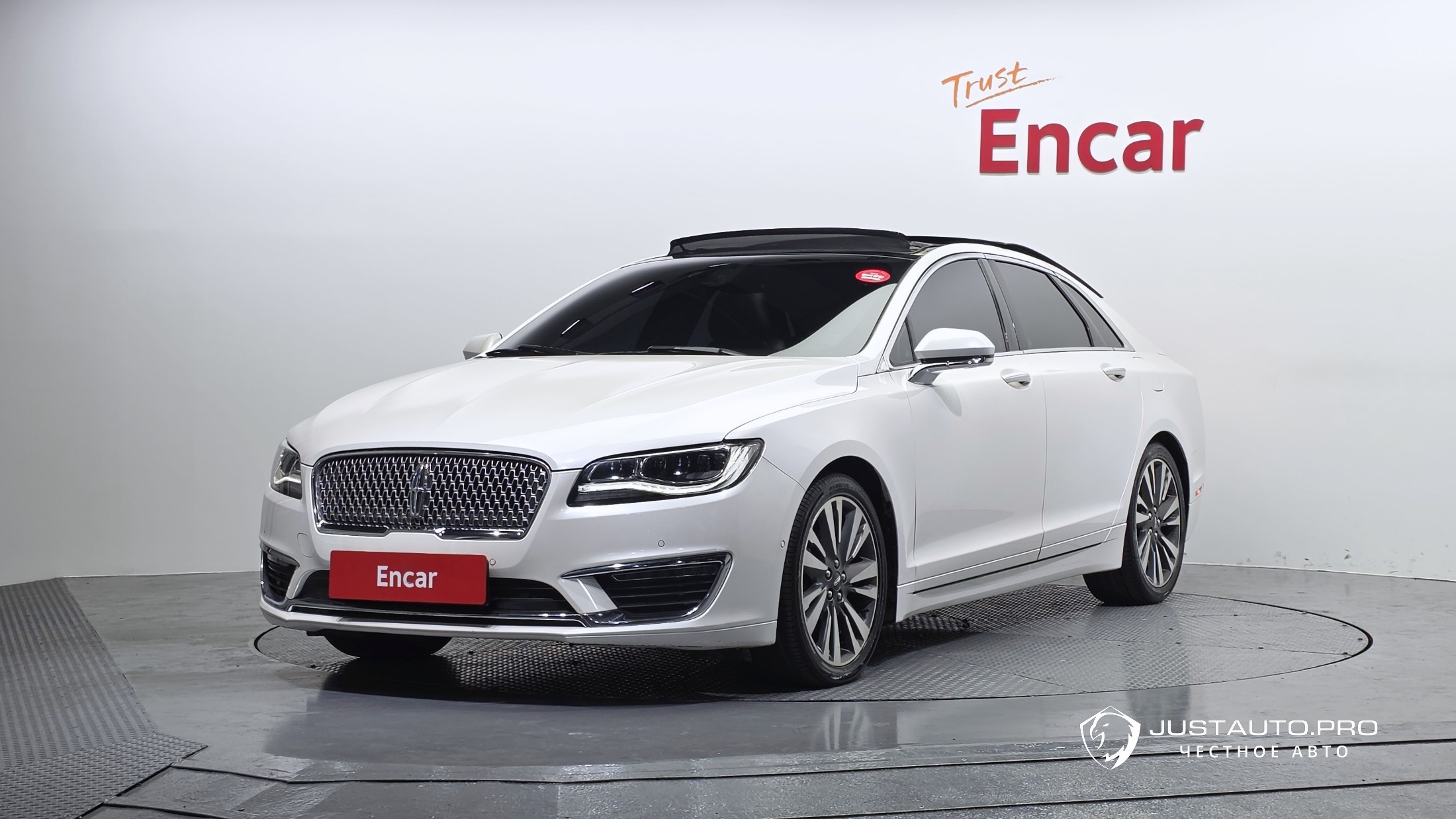 Автомобиль Lincoln MKZ