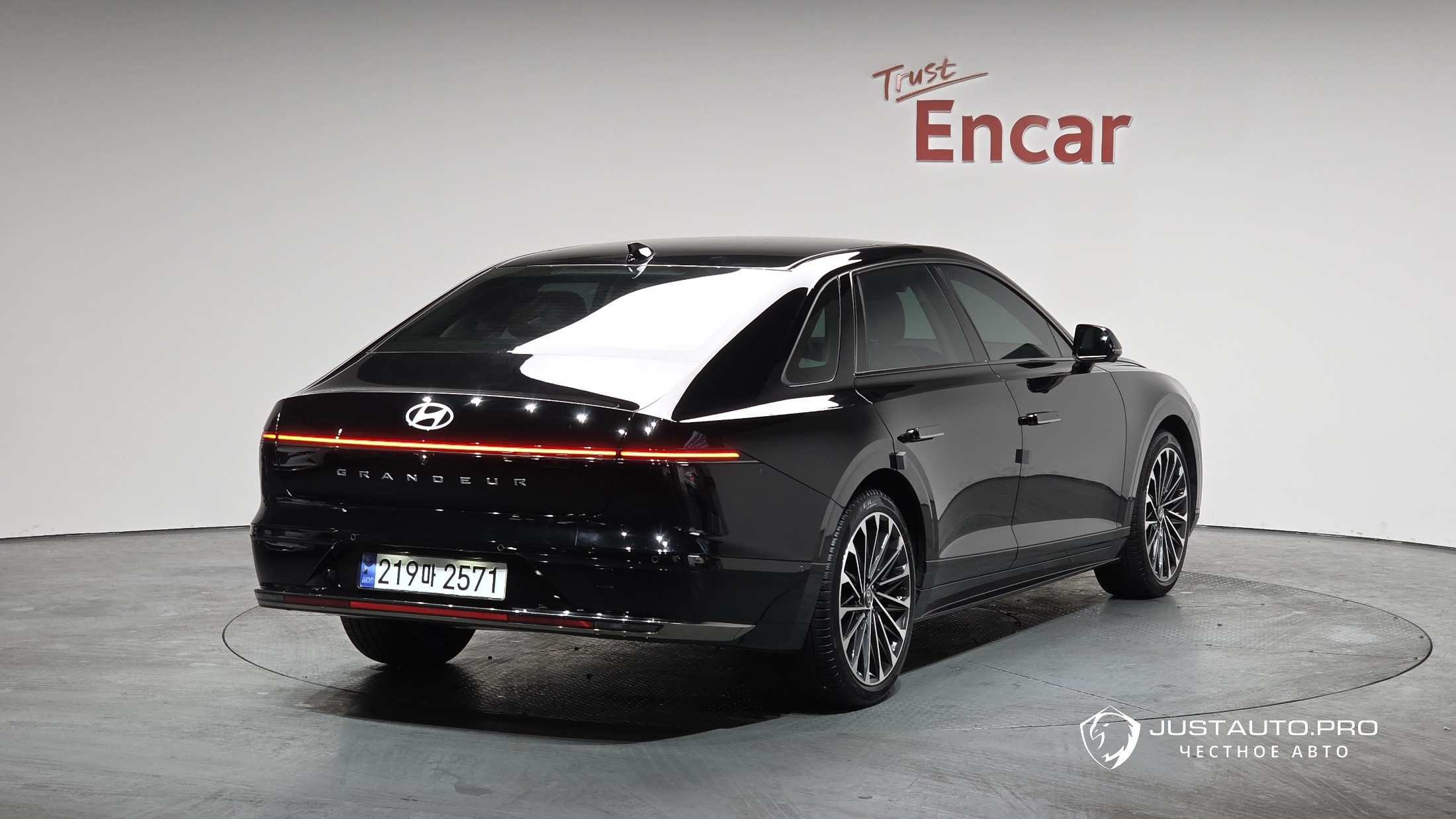 Автомобиль Hyundai Grandeur