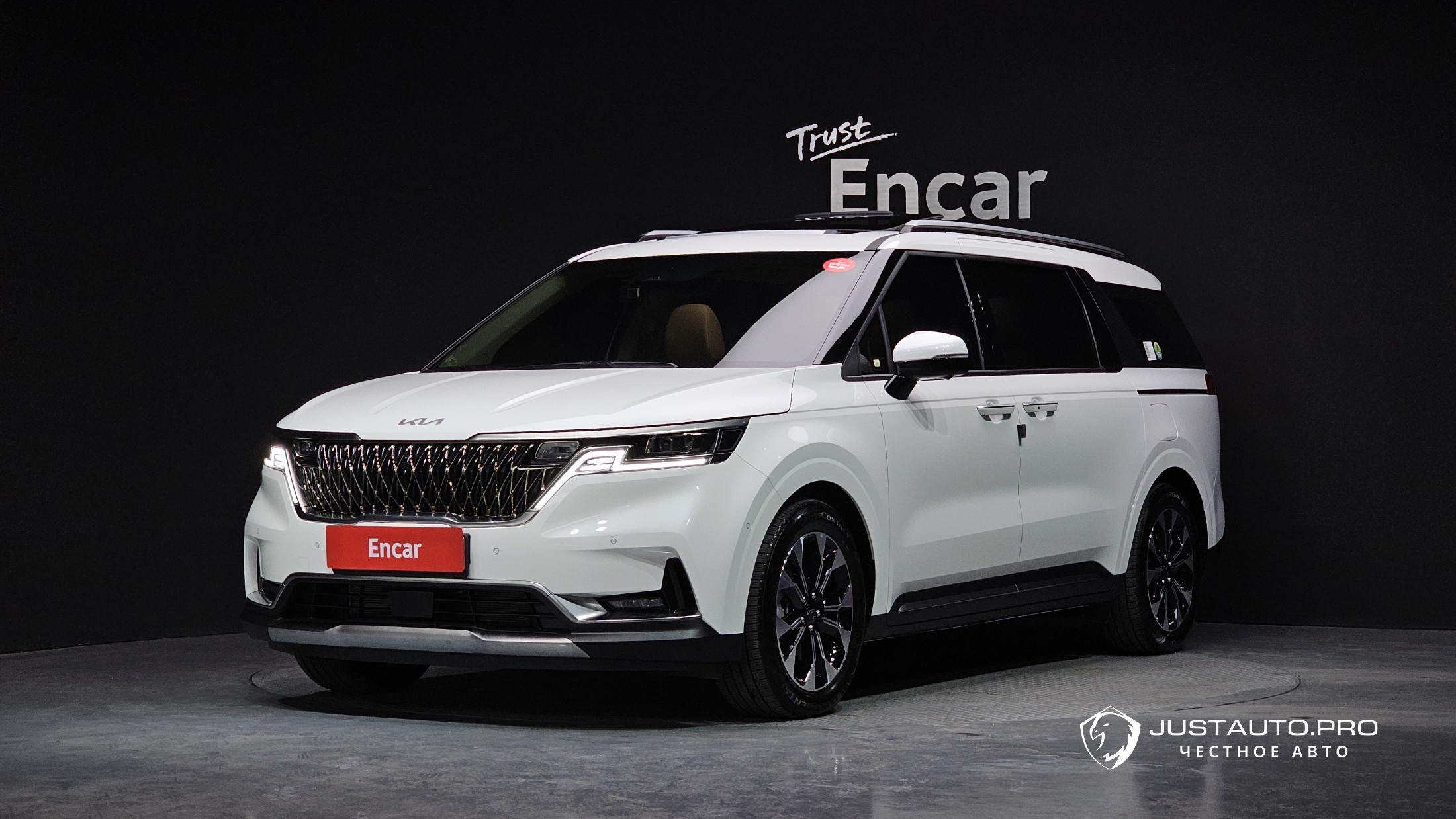 Автомобиль Kia Canival