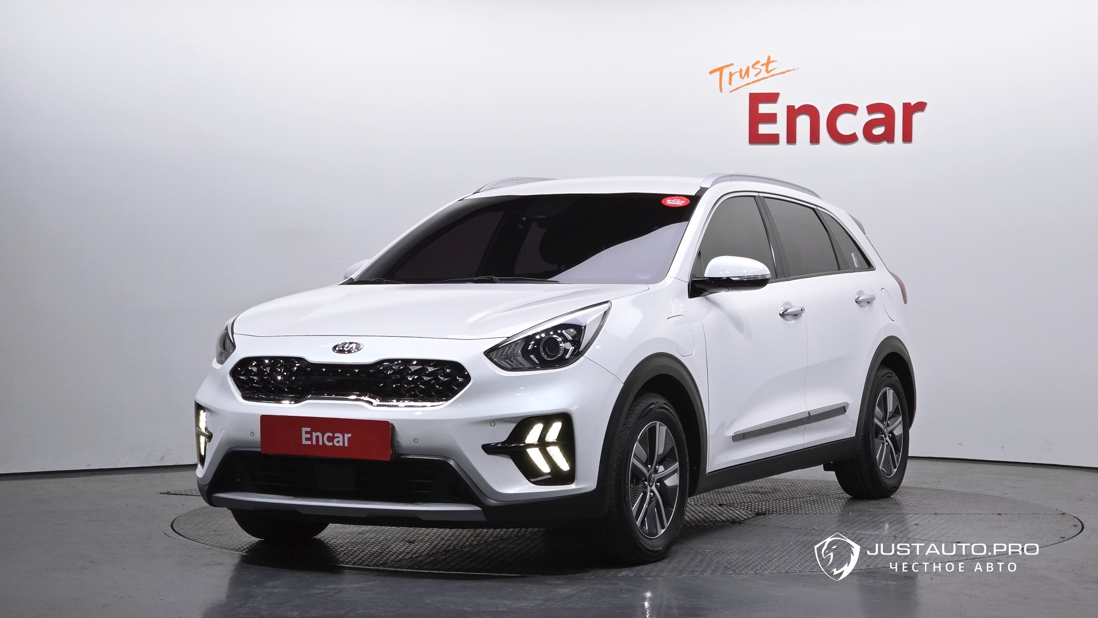 Автомобиль Kia Niro