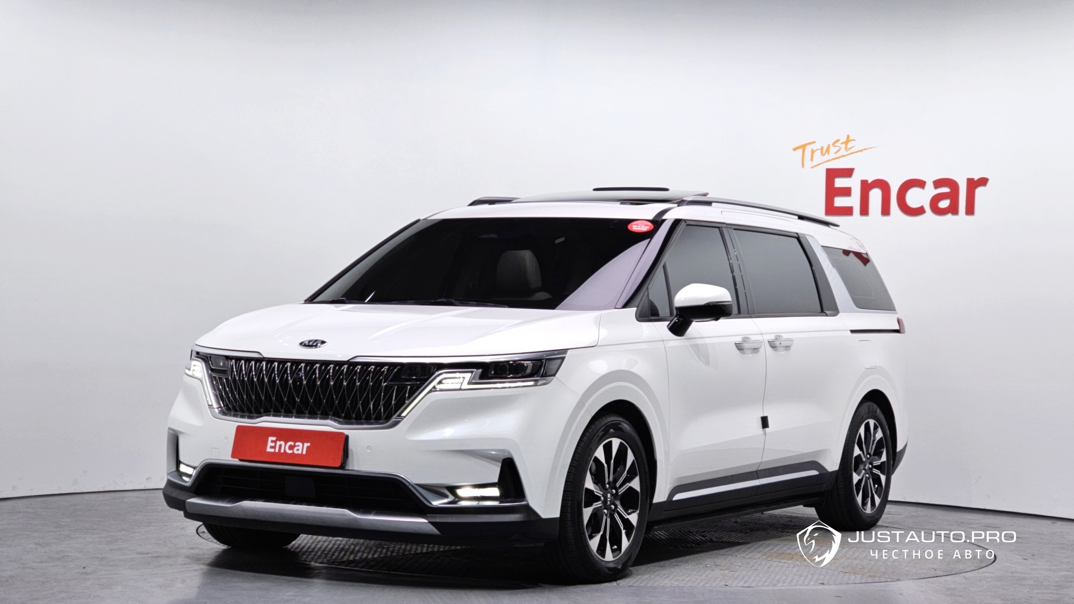 Автомобиль Kia Canival