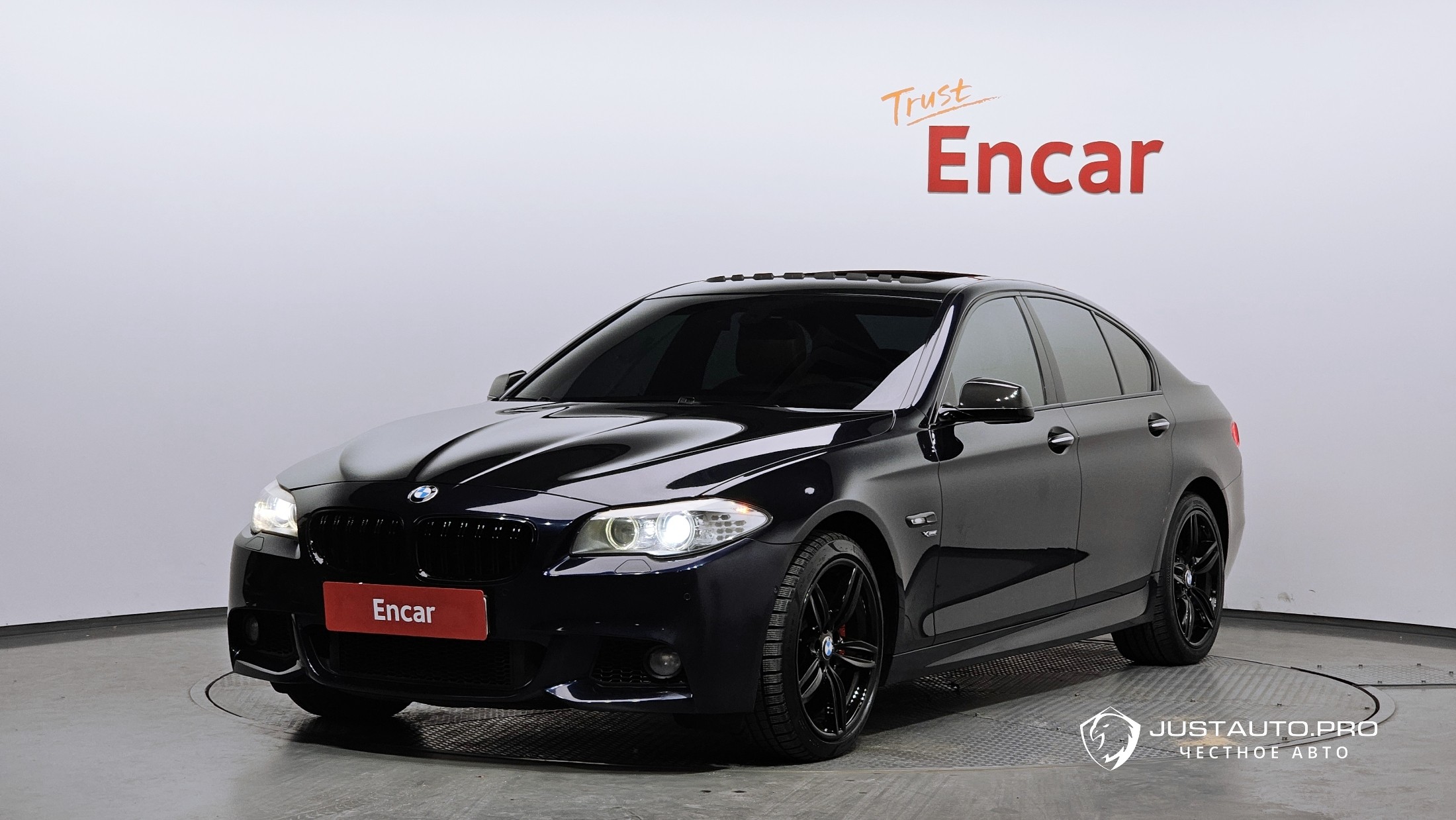 Автомобиль BMW 5-Series