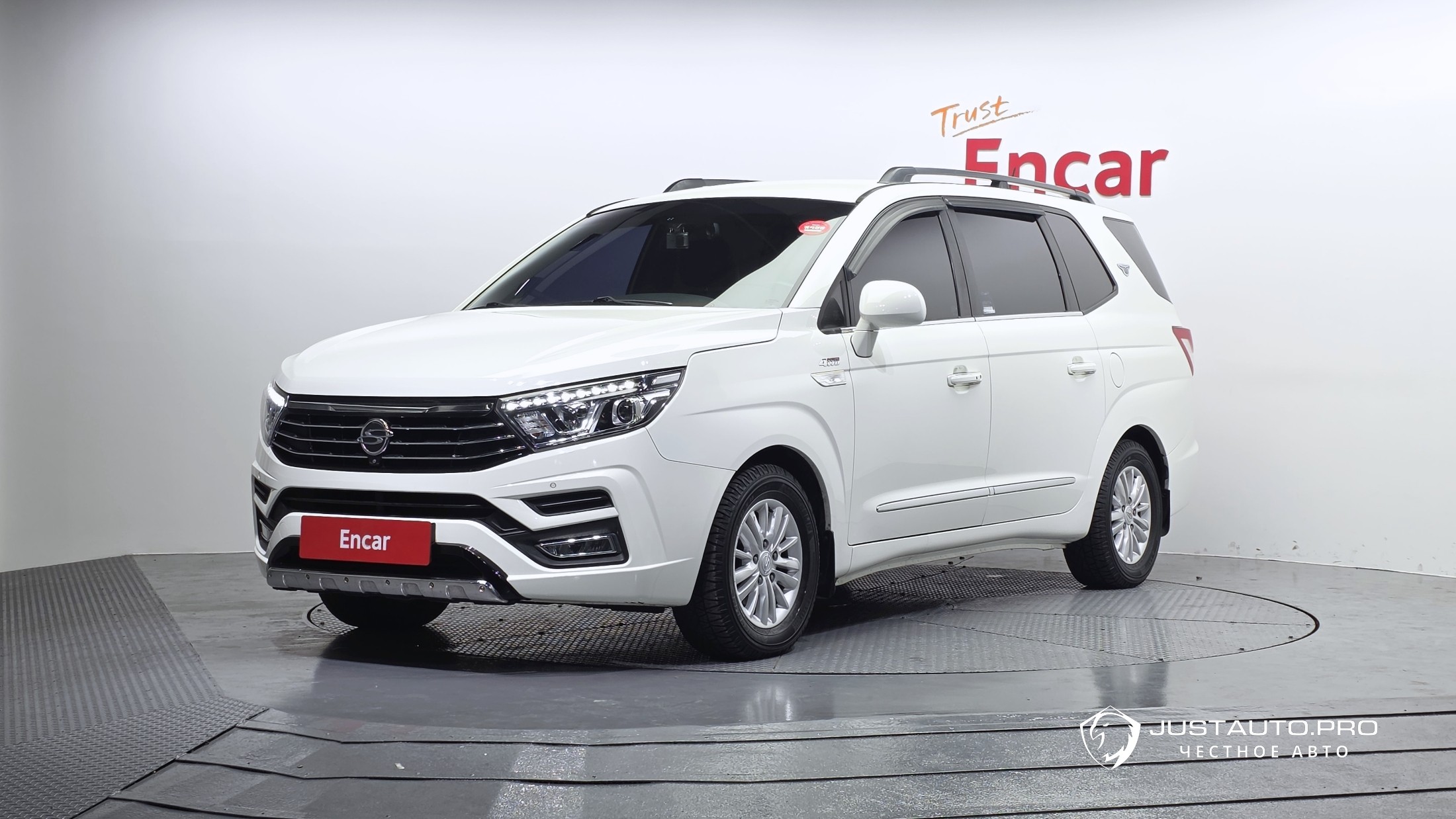 Автомобиль KG_Mobility_Ssangyong KORANDO